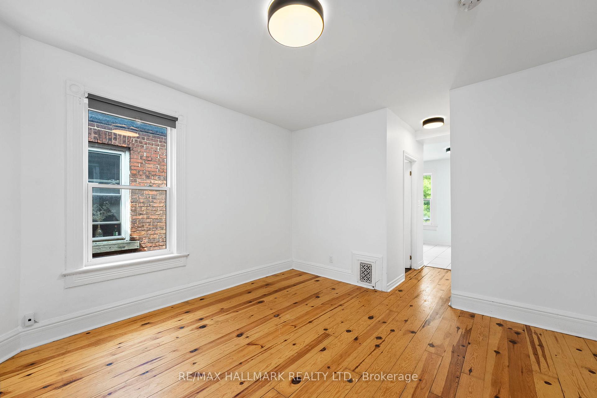 Photo 3 of Unit 3, 261 Ossington Avenue, Toronto, Trinity-Bellwoods — HOMEH