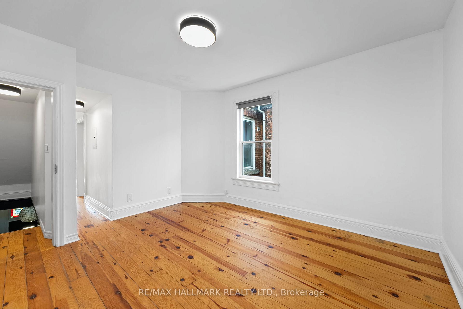 Photo 6 of Unit 3, 261 Ossington Avenue, Toronto, Trinity-Bellwoods — HOMEH