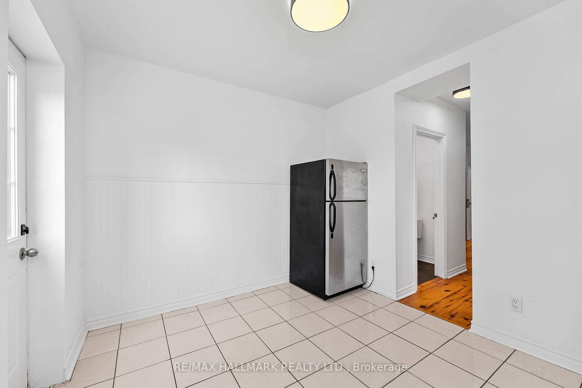 Photo 9 of Unit 3, 261 Ossington Avenue, Toronto, Trinity-Bellwoods — HOMEH