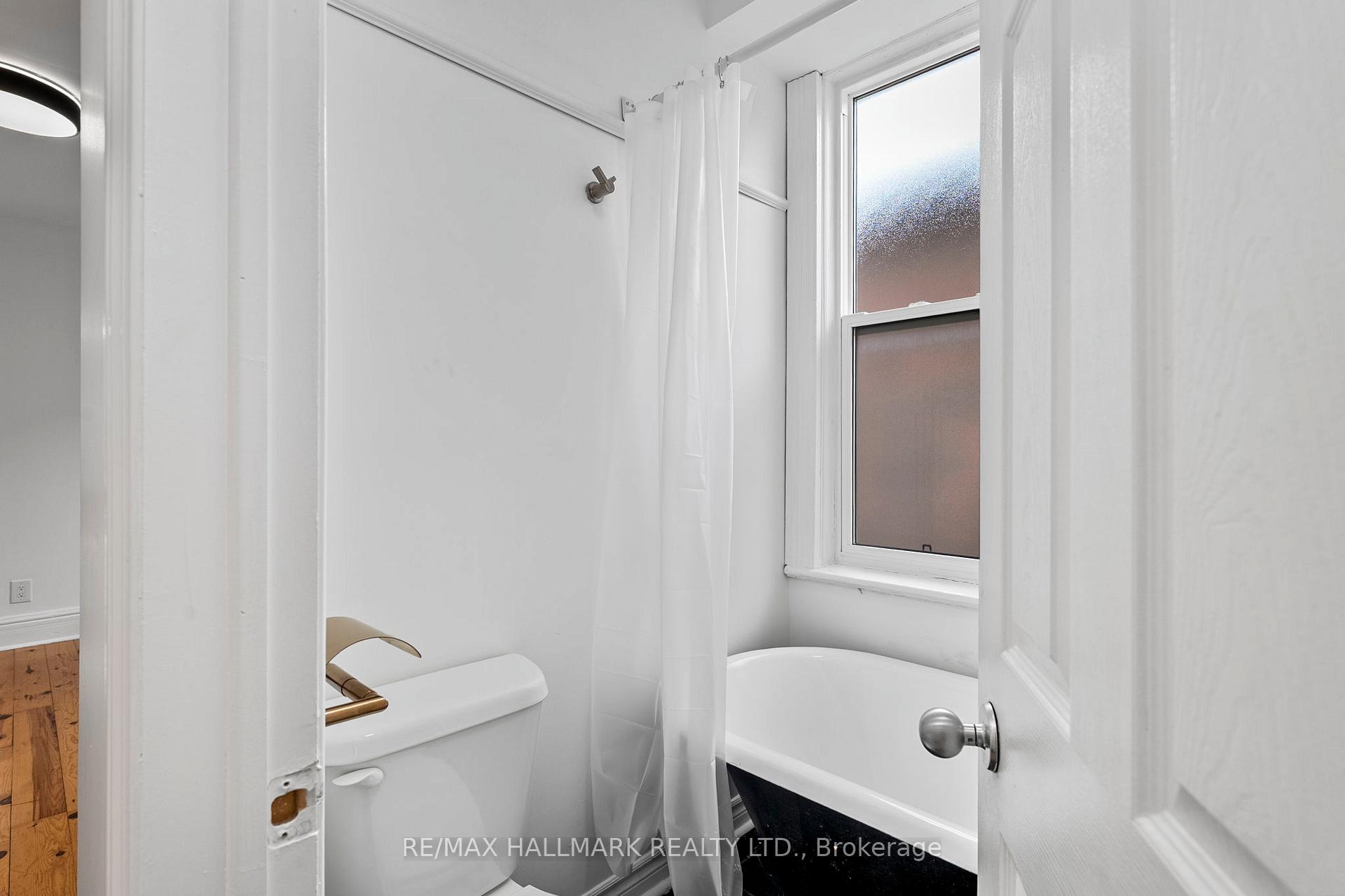 Photo 11 of Unit 3, 261 Ossington Avenue, Toronto, Trinity-Bellwoods — HOMEH
