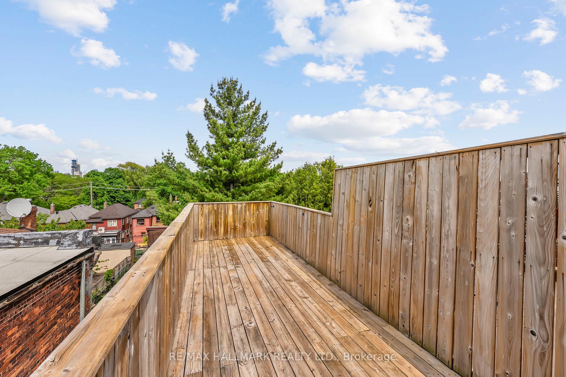 Photo 30 of Unit 3, 261 Ossington Avenue, Toronto, Trinity-Bellwoods — HOMEH