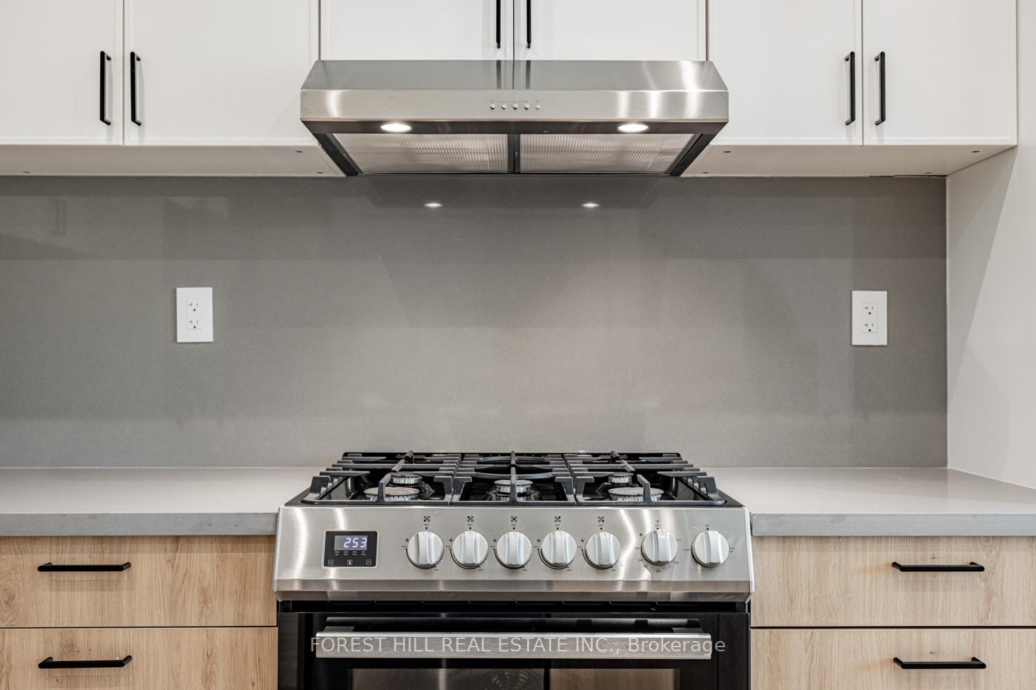 Photo 8 of Unit Upper, 124 Kenwood Avenue, Toronto, Humewood-Cedarvale — HOMEH
