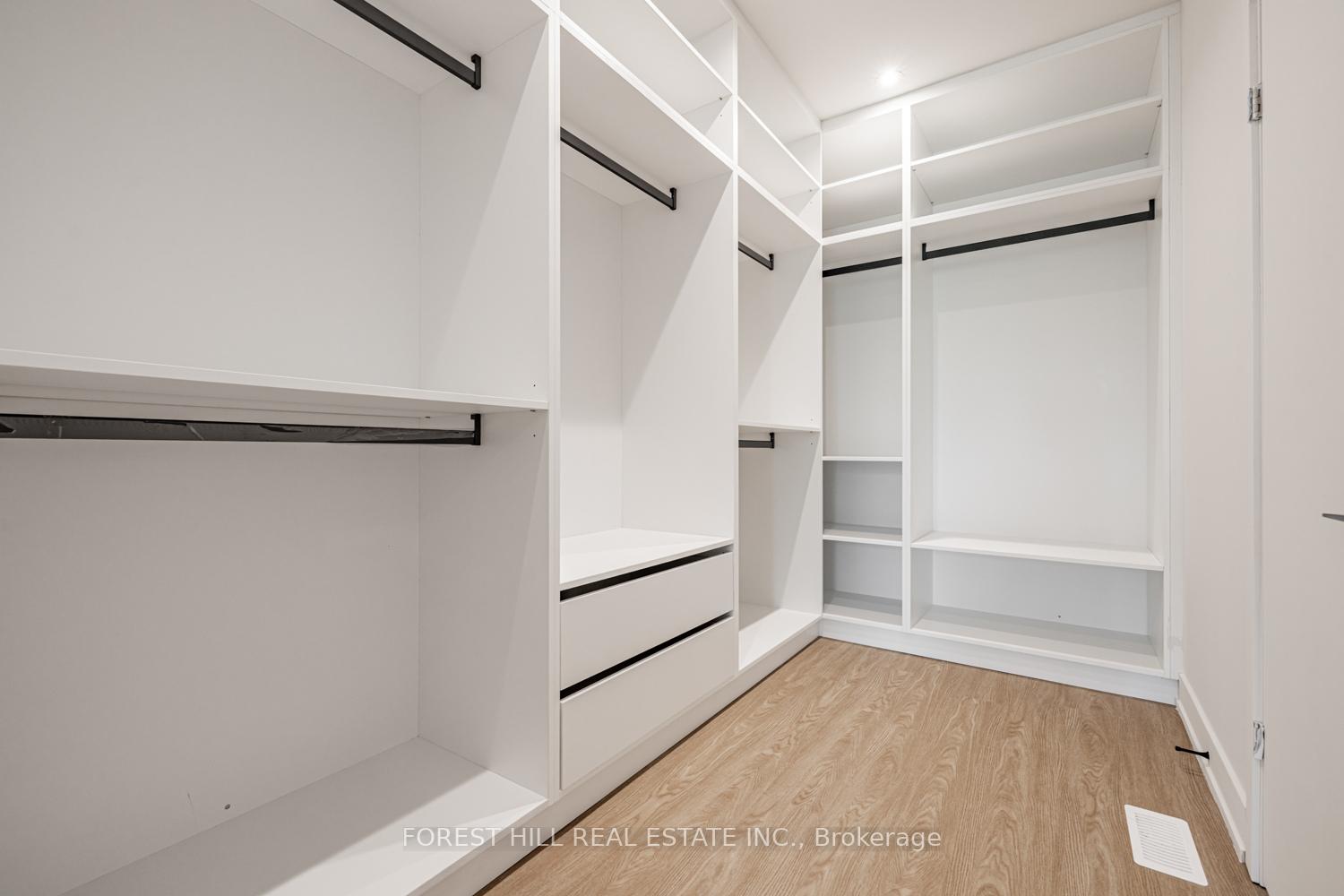Photo 13 of Unit Upper, 124 Kenwood Avenue, Toronto, Humewood-Cedarvale — HOMEH