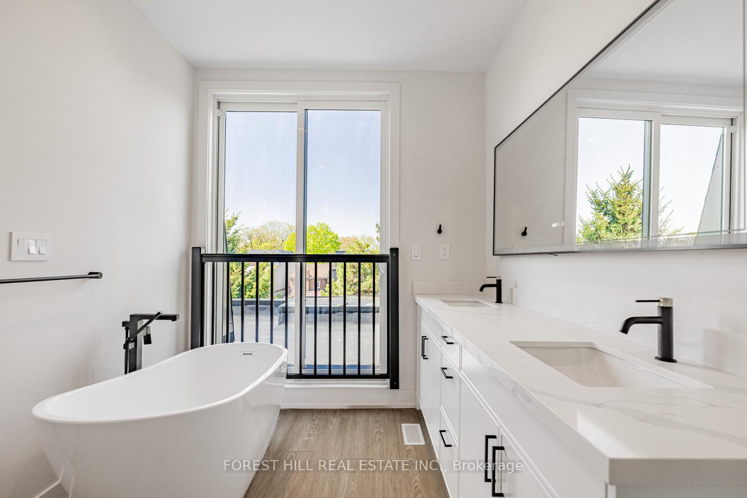 Photo 16 of Unit Upper, 124 Kenwood Avenue, Toronto, Humewood-Cedarvale — HOMEH
