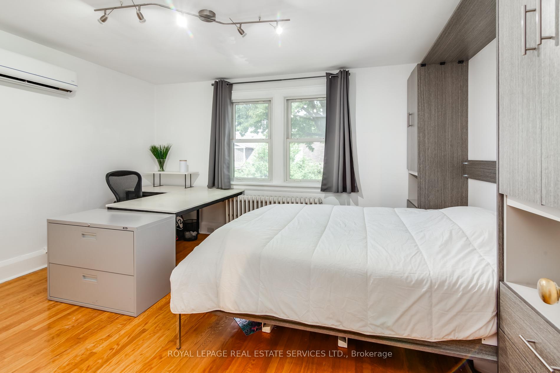 Photo 16 of 23 Kings Park Boulevard, Toronto, Danforth Village-East York — HOMEH