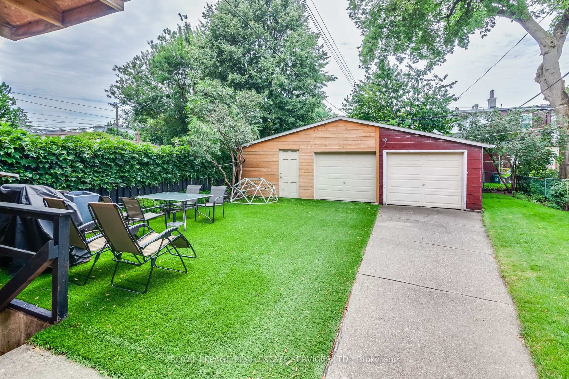 Photo 26 of 23 Kings Park Boulevard, Toronto, Danforth Village-East York — HOMEH