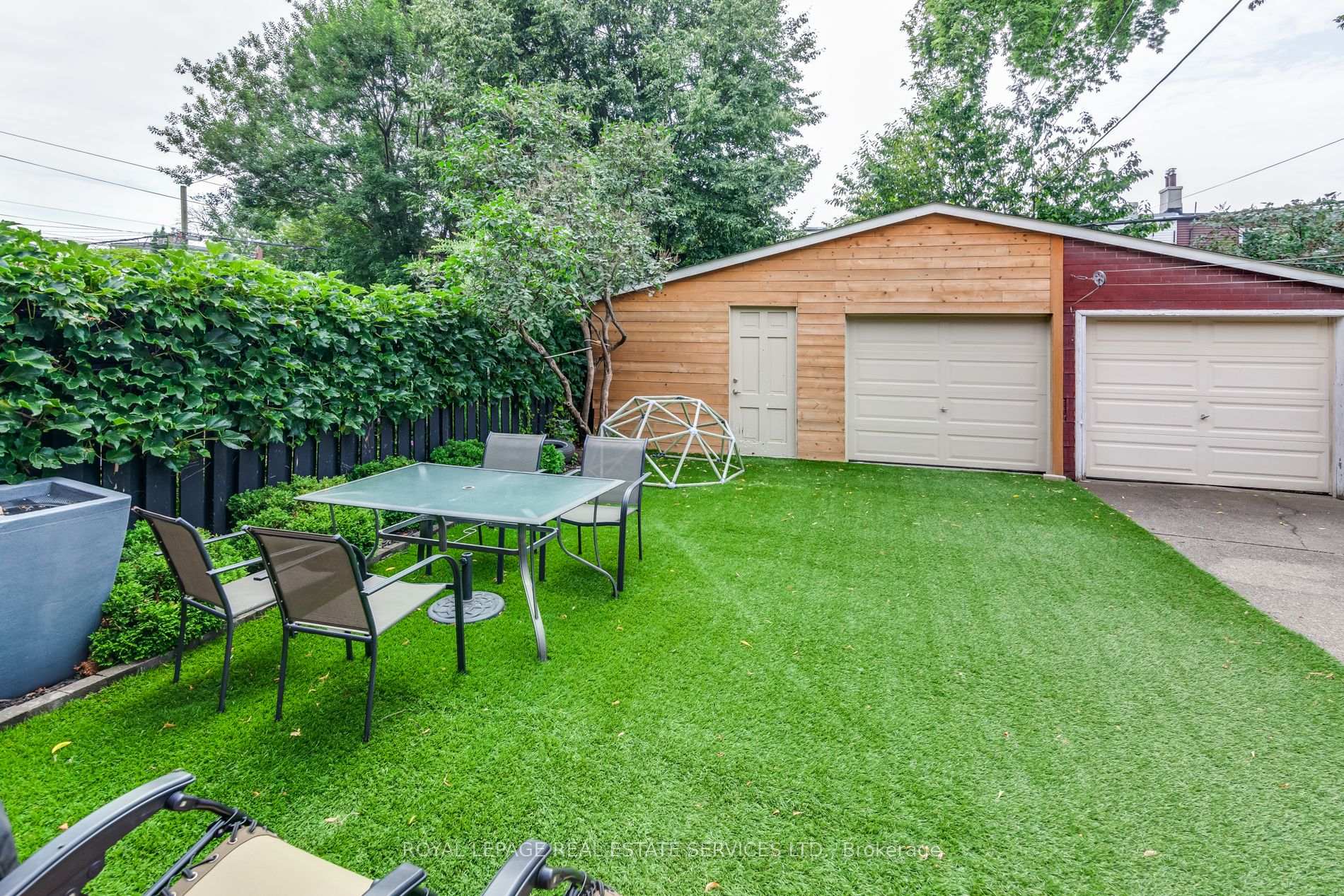 Photo 27 of 23 Kings Park Boulevard, Toronto, Danforth Village-East York — HOMEH