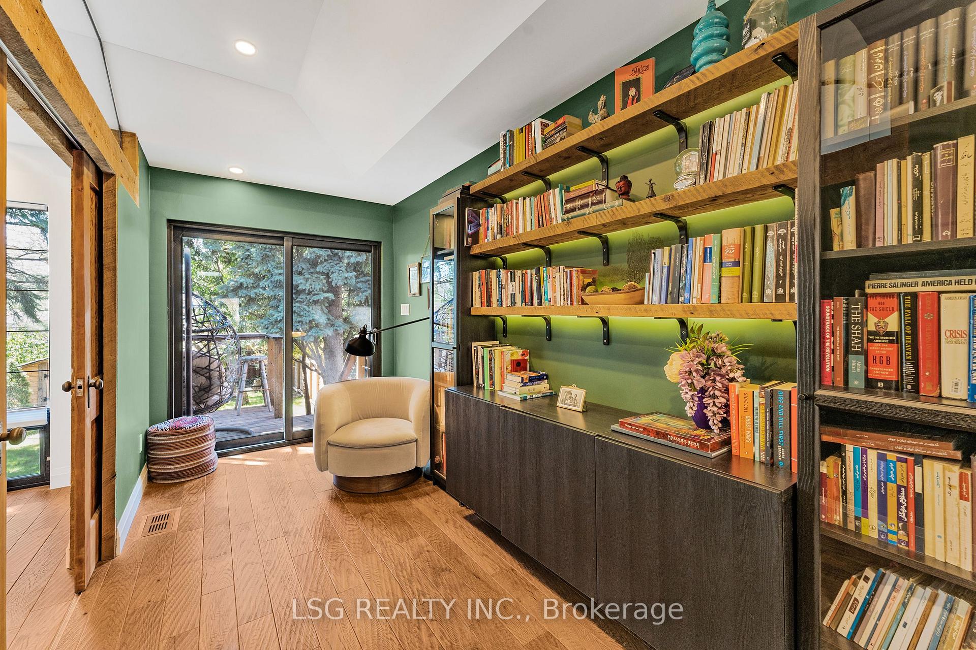 Photo 12 of 202 Linsmore Crescent, Toronto, Danforth Village-East York — HOMEH