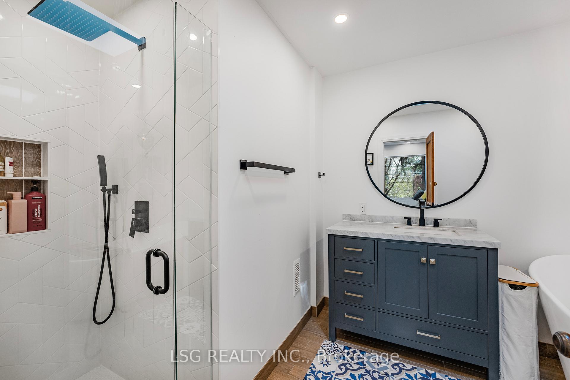 Photo 15 of 202 Linsmore Crescent, Toronto, Danforth Village-East York — HOMEH