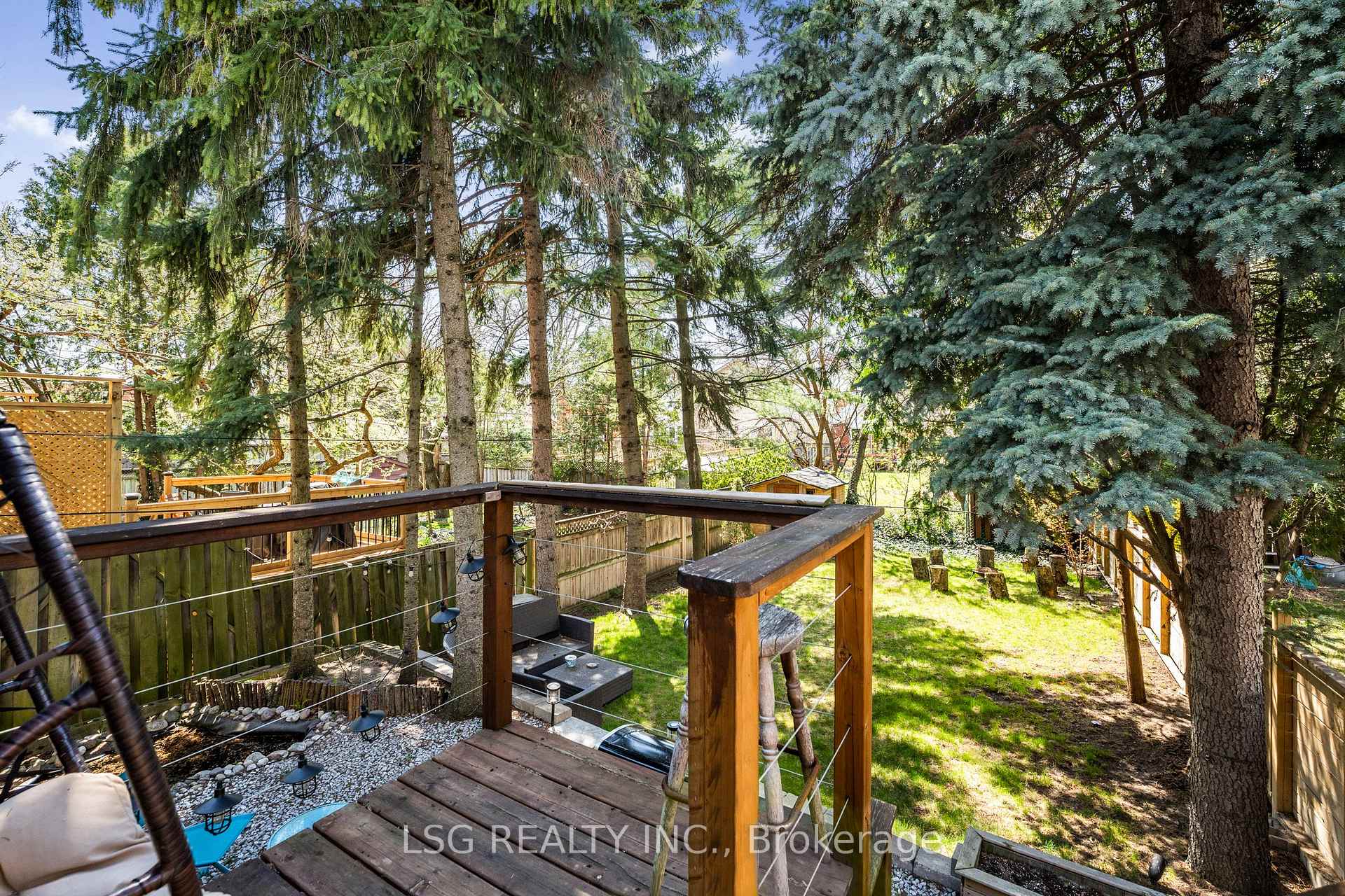 Photo 19 of 202 Linsmore Crescent, Toronto, Danforth Village-East York — HOMEH