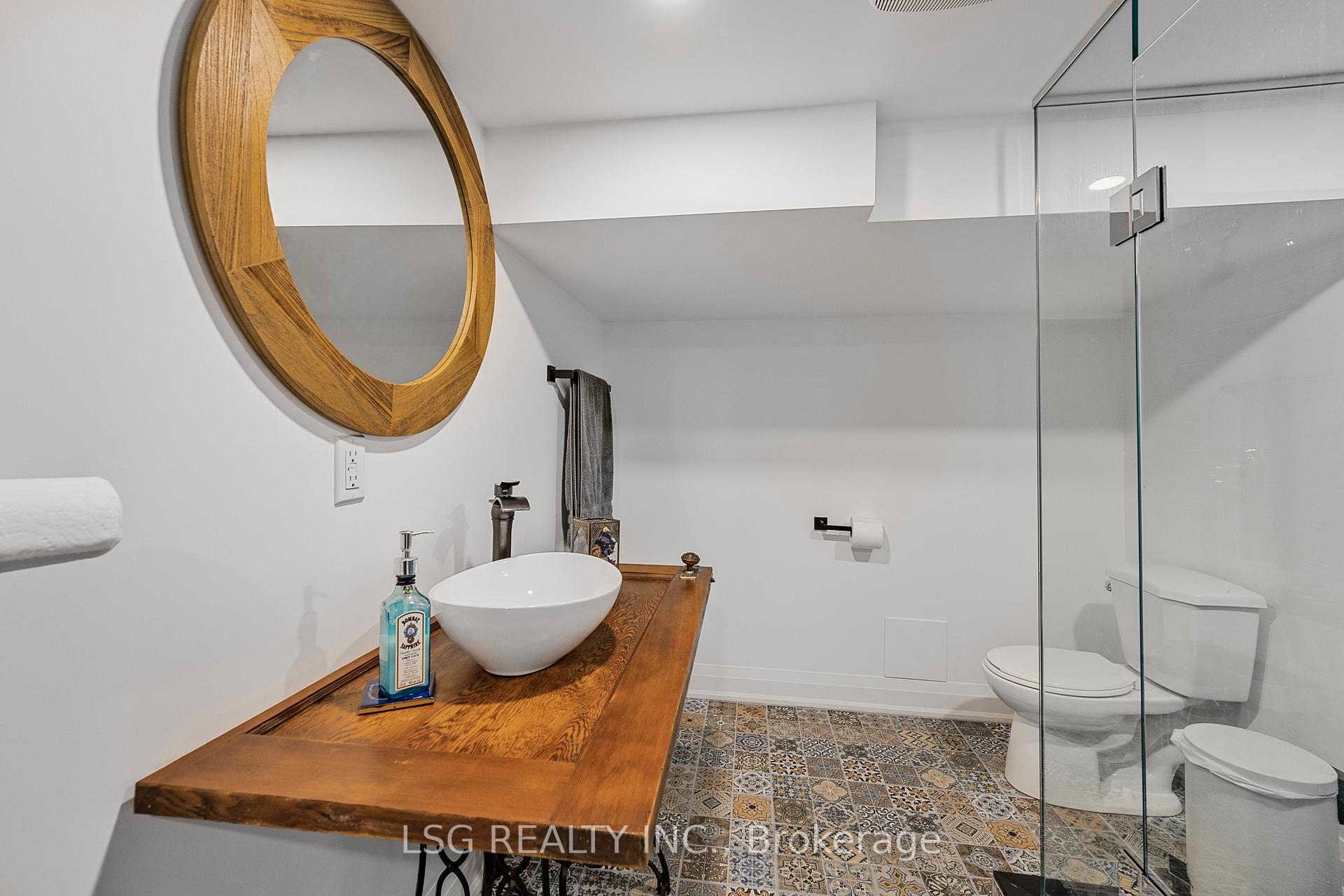 Photo 26 of 202 Linsmore Crescent, Toronto, Danforth Village-East York — HOMEH