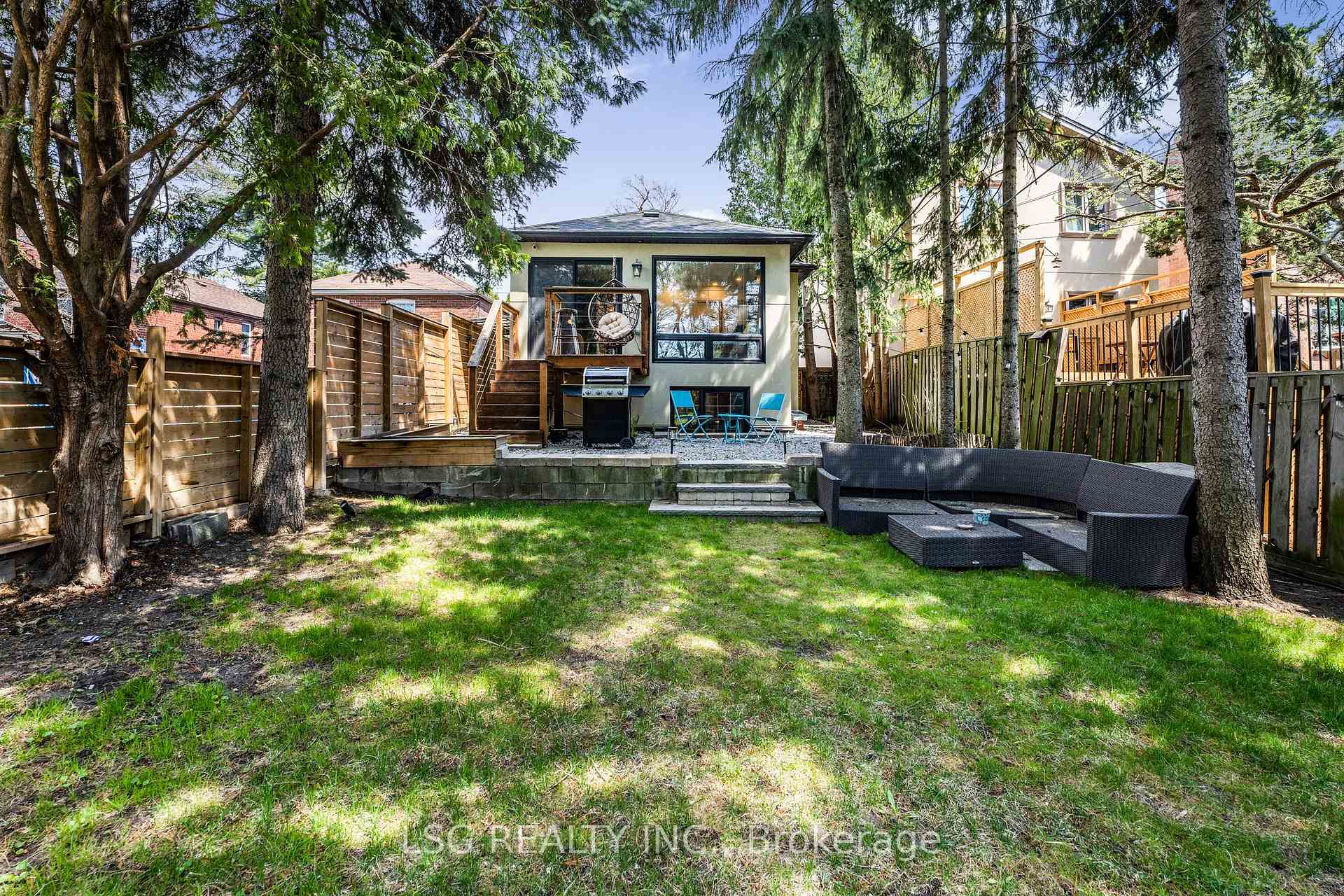 Photo 33 of 202 Linsmore Crescent, Toronto, Danforth Village-East York — HOMEH