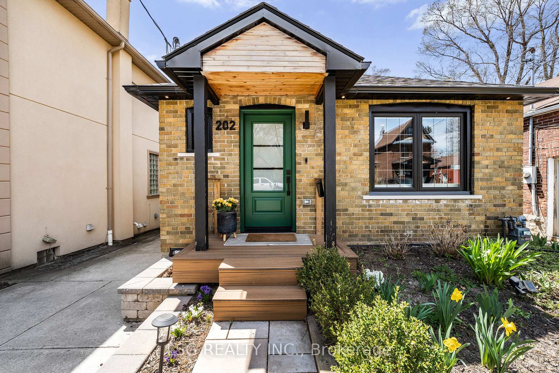 Photo 36 of 202 Linsmore Crescent, Toronto, Danforth Village-East York — HOMEH