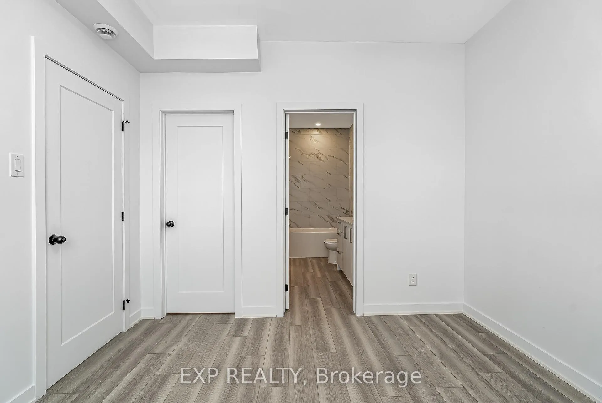 Photo 9 of Unit Unit A, 1371 Louis Lane, Ottawa, Cyrville Rd./Industrial Park — HOMEH
