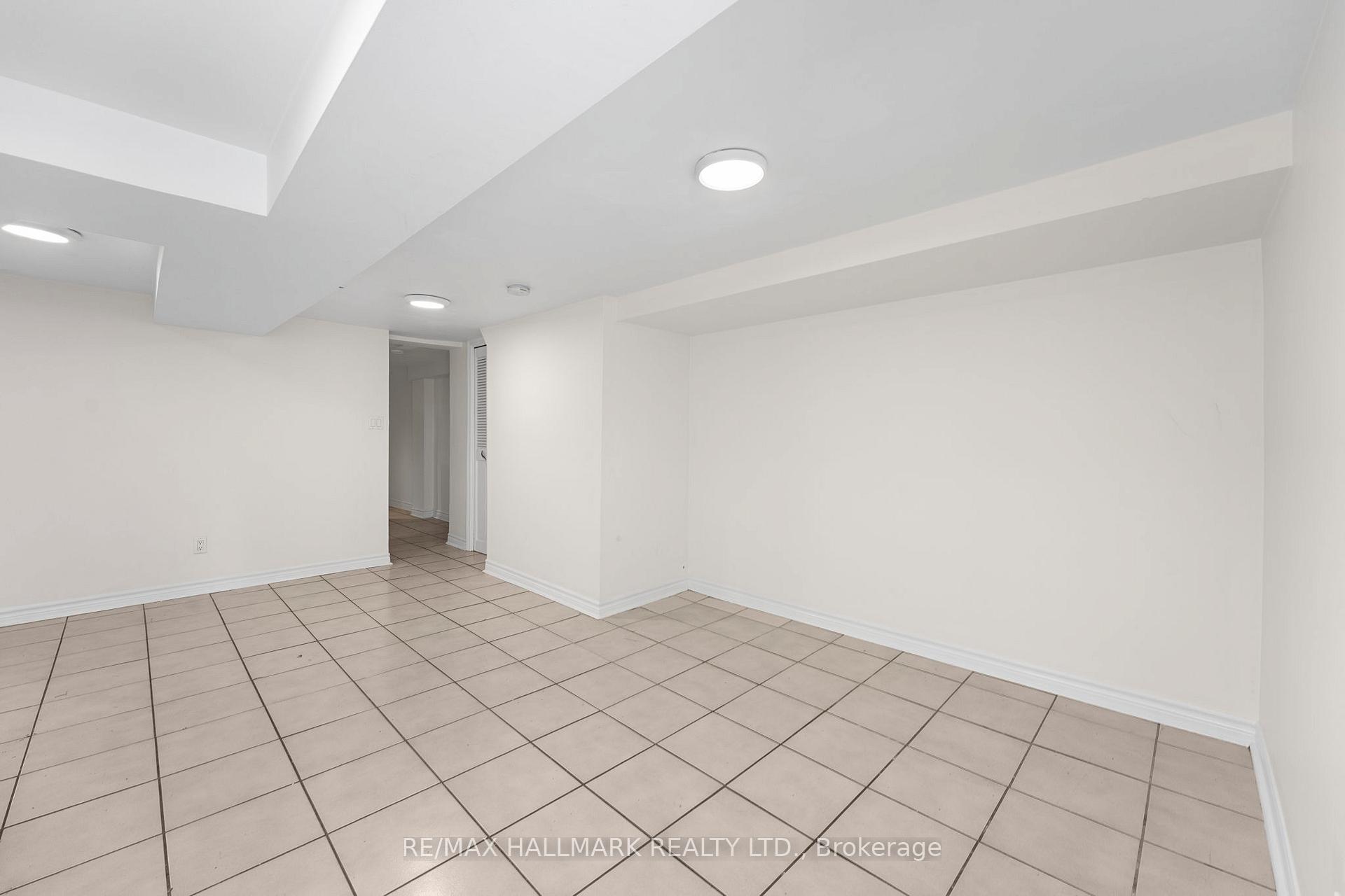 Photo 3 of Unit 1, 261 Ossington Avenue, Toronto, Trinity-Bellwoods — HOMEH