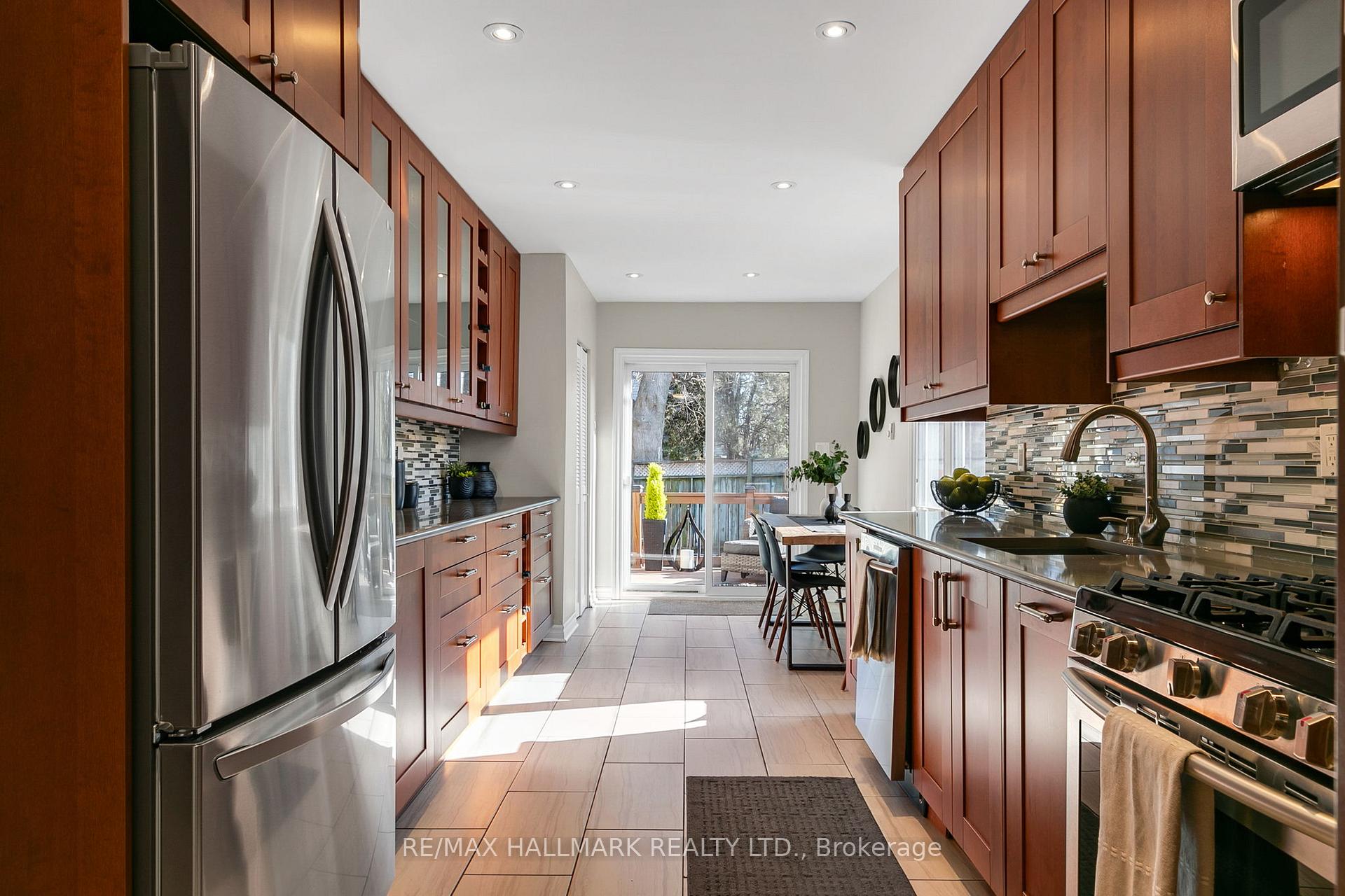 Photo 11 of 697 Mortimer Avenue, Toronto, Danforth Village-East York — HOMEH
