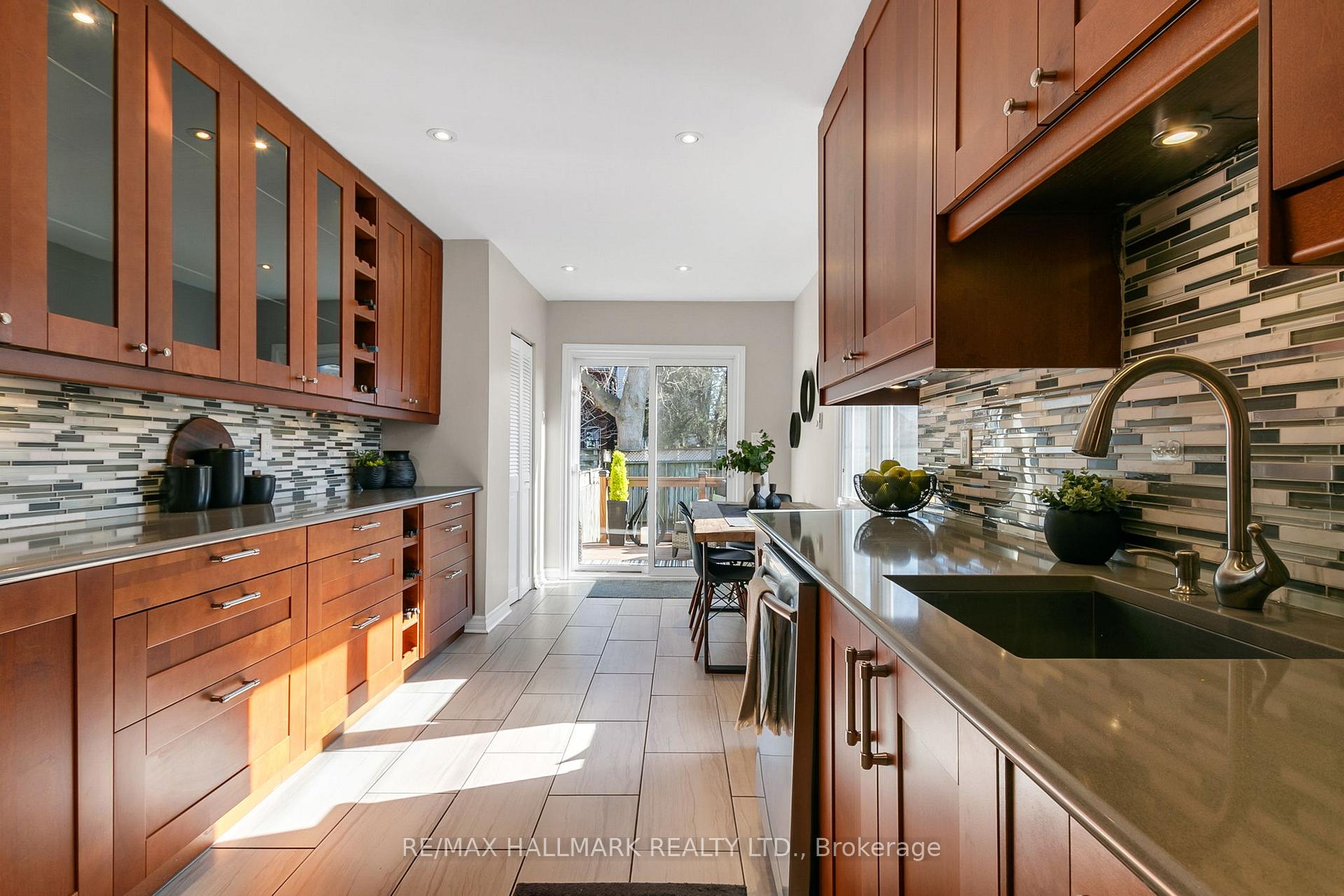 Photo 12 of 697 Mortimer Avenue, Toronto, Danforth Village-East York — HOMEH