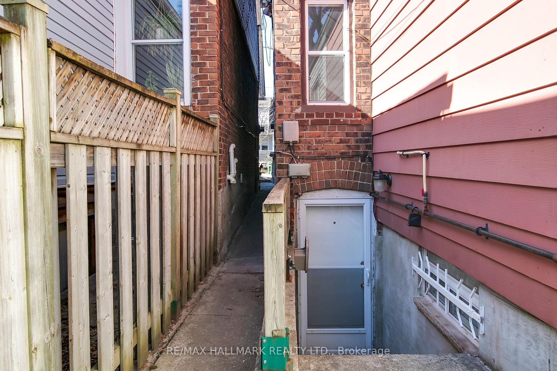 Photo 36 of 697 Mortimer Avenue, Toronto, Danforth Village-East York — HOMEH