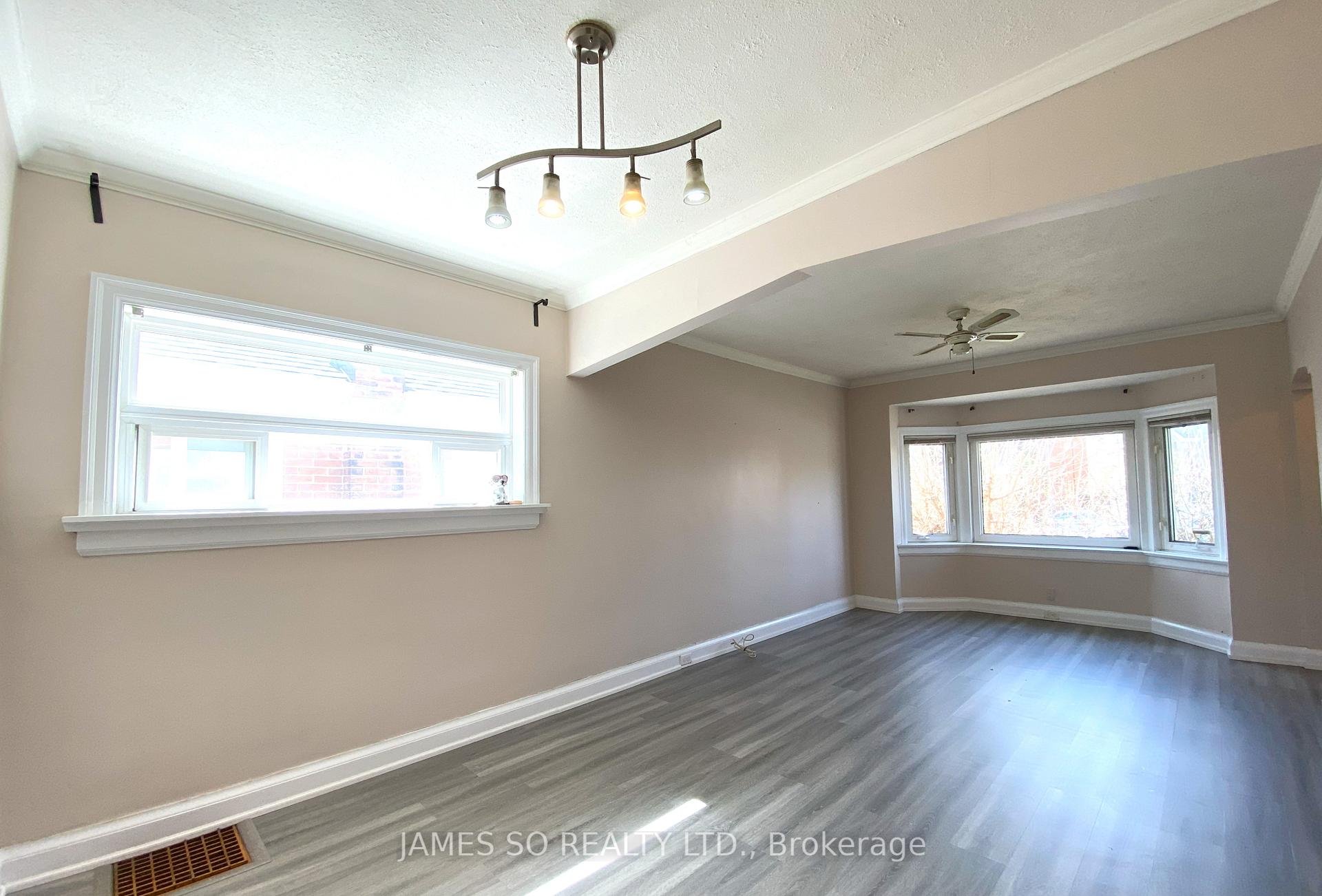 Photo 6 of 3 St Hubert Avenue, Toronto, Danforth Village-East York — HOMEH