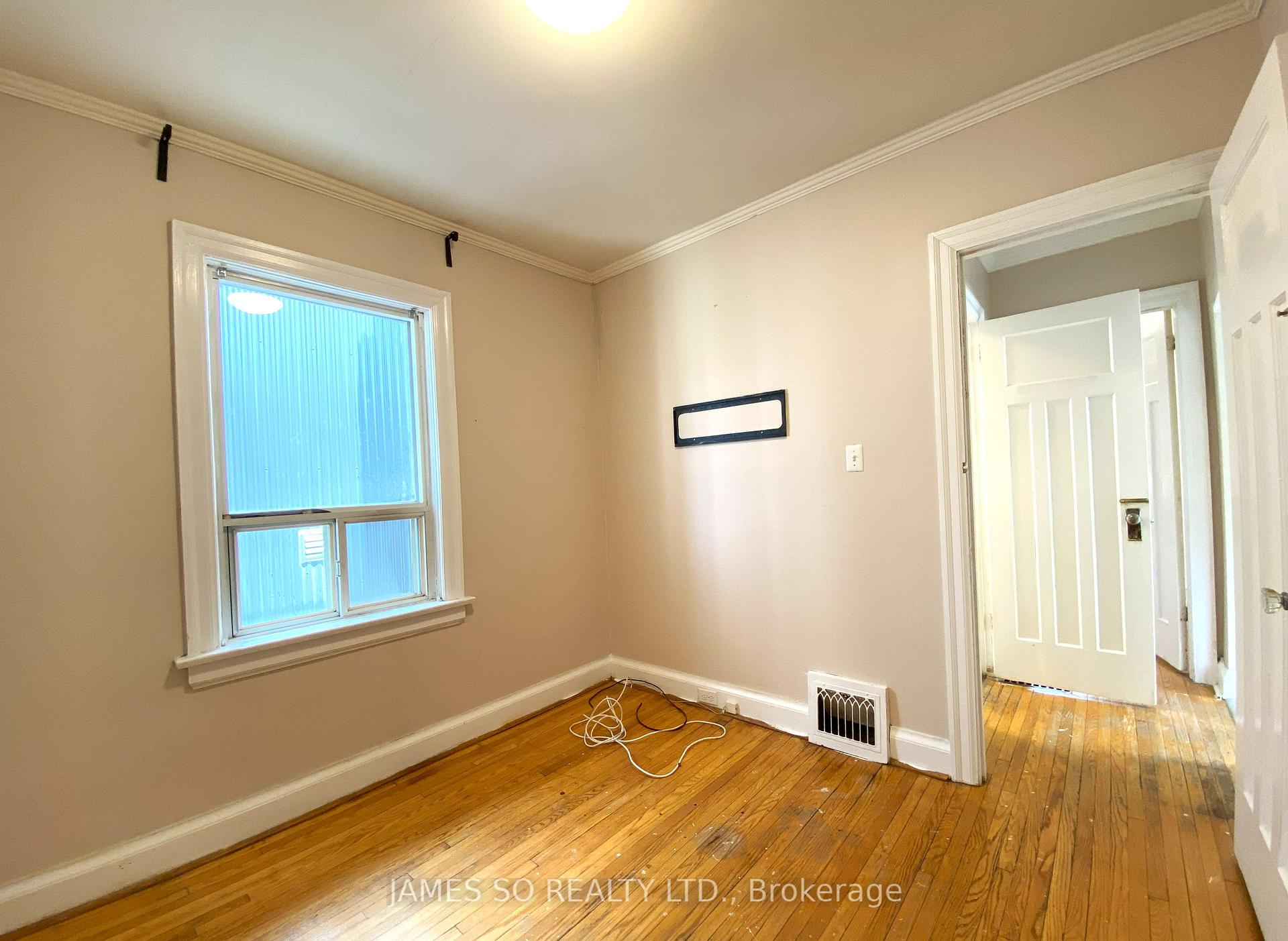 Photo 10 of 3 St Hubert Avenue, Toronto, Danforth Village-East York — HOMEH