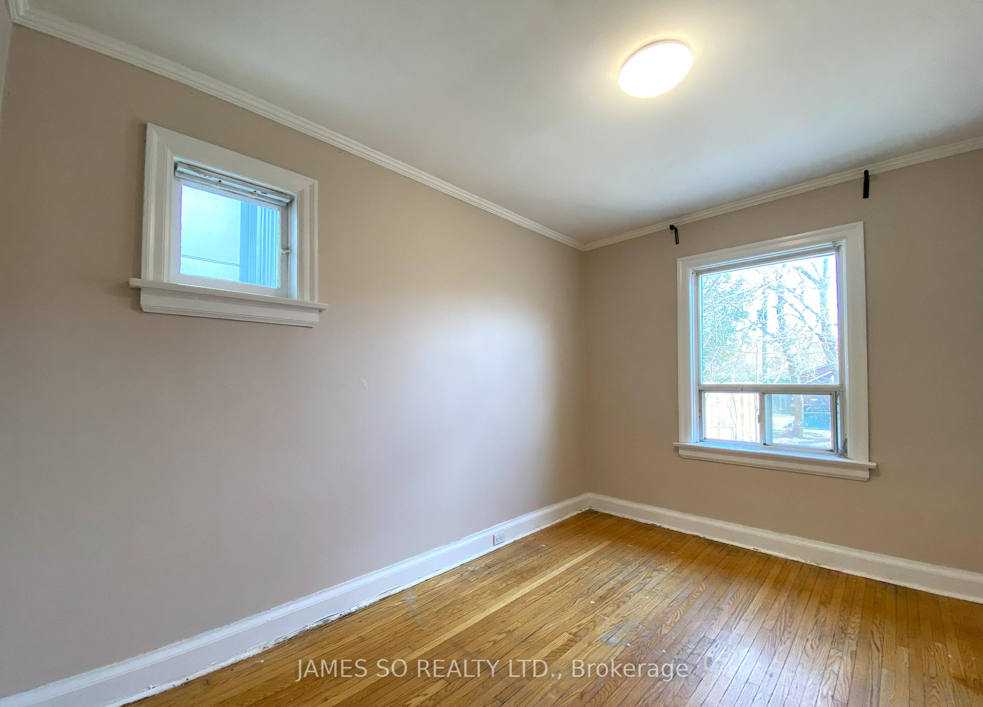 Photo 11 of 3 St Hubert Avenue, Toronto, Danforth Village-East York — HOMEH