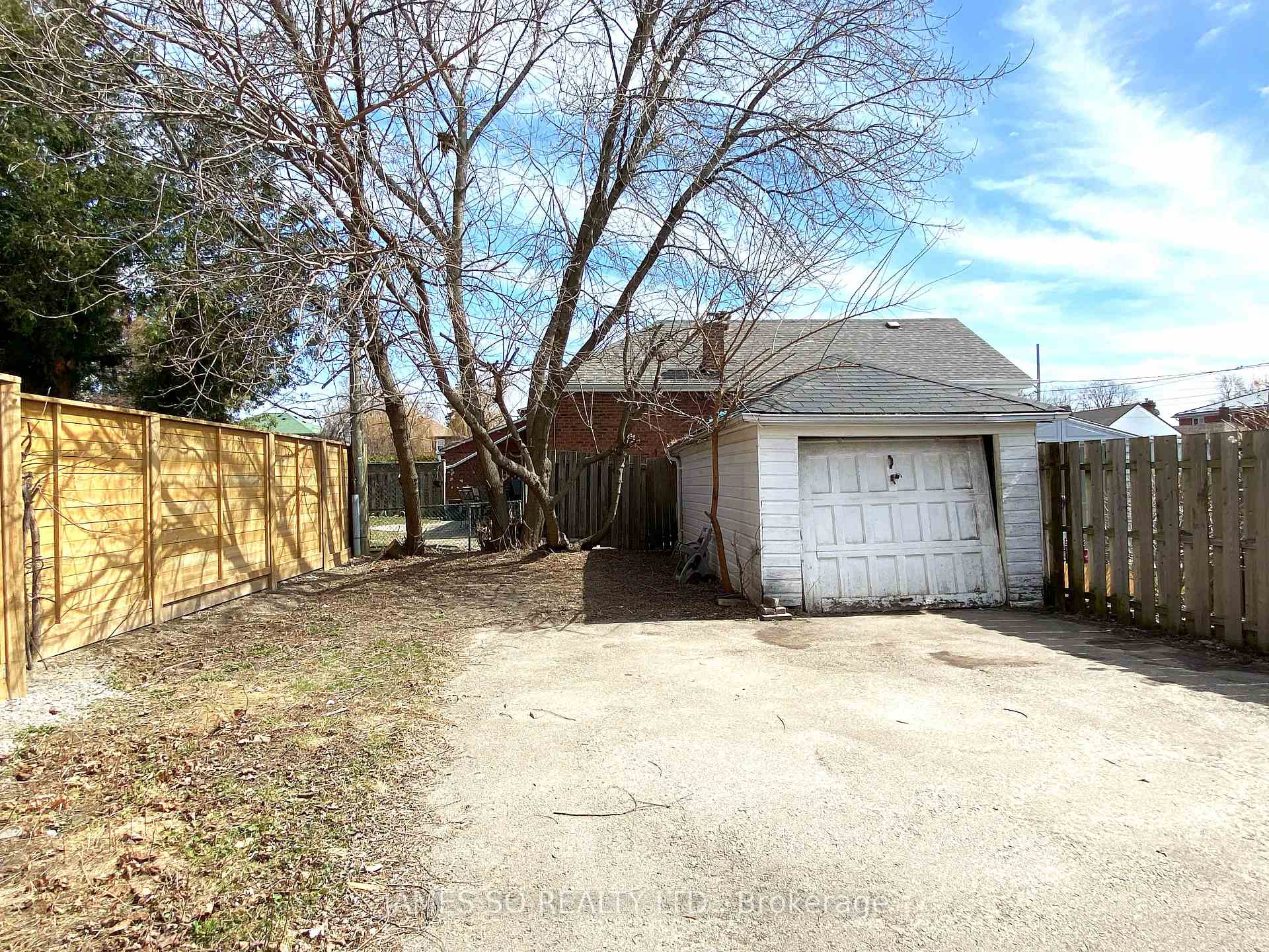 Photo 23 of 3 St Hubert Avenue, Toronto, Danforth Village-East York — HOMEH