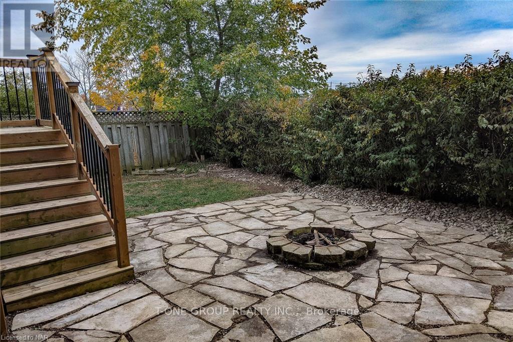 Photo 32 of 34 Culligan Crescent, Thorold, Confederation Heights — HOMEH