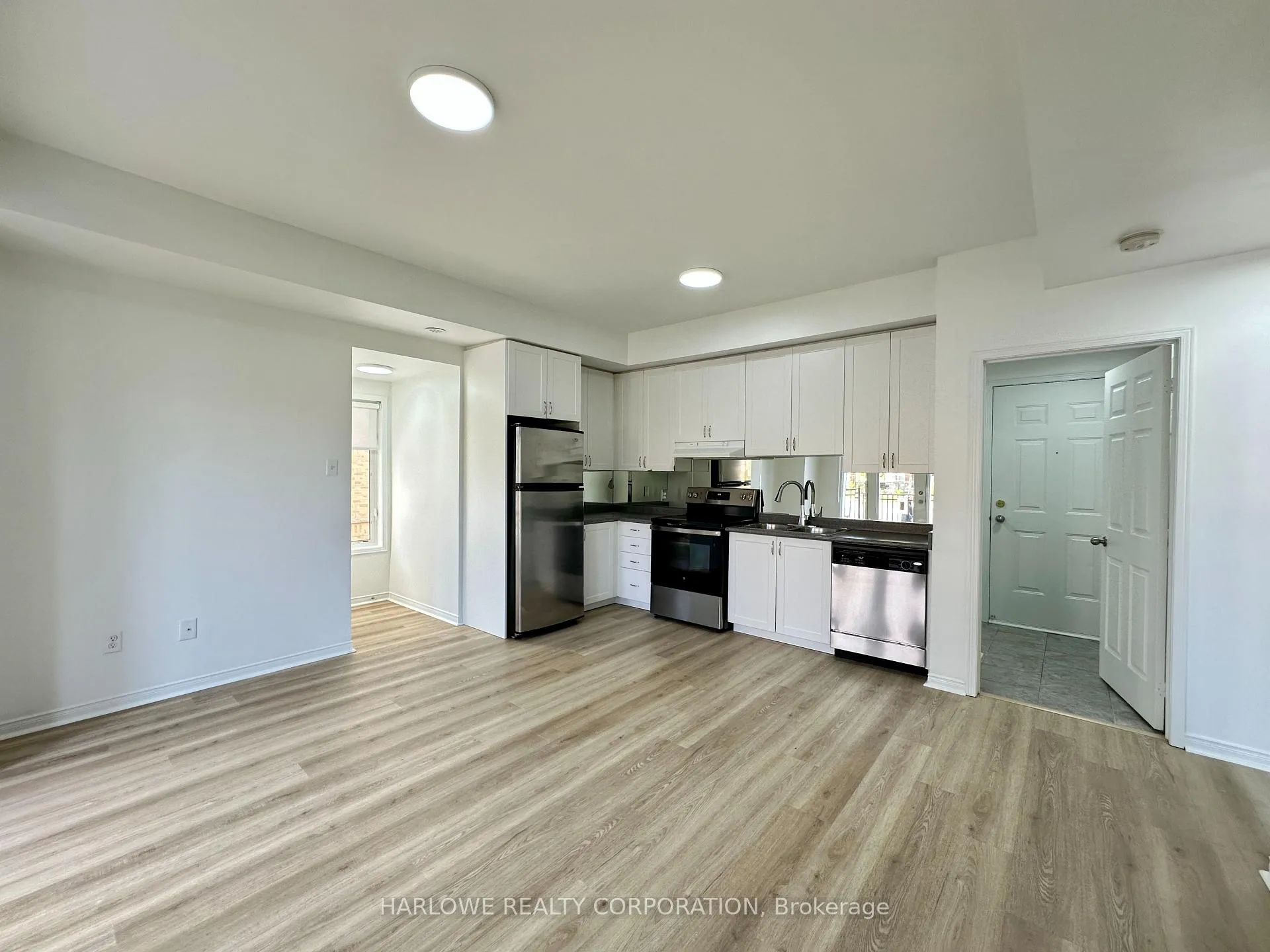 Photo 2 of Unit 59, 60 Fairwood Circle, Brampton, Sandringham-Wellington — HOMEH