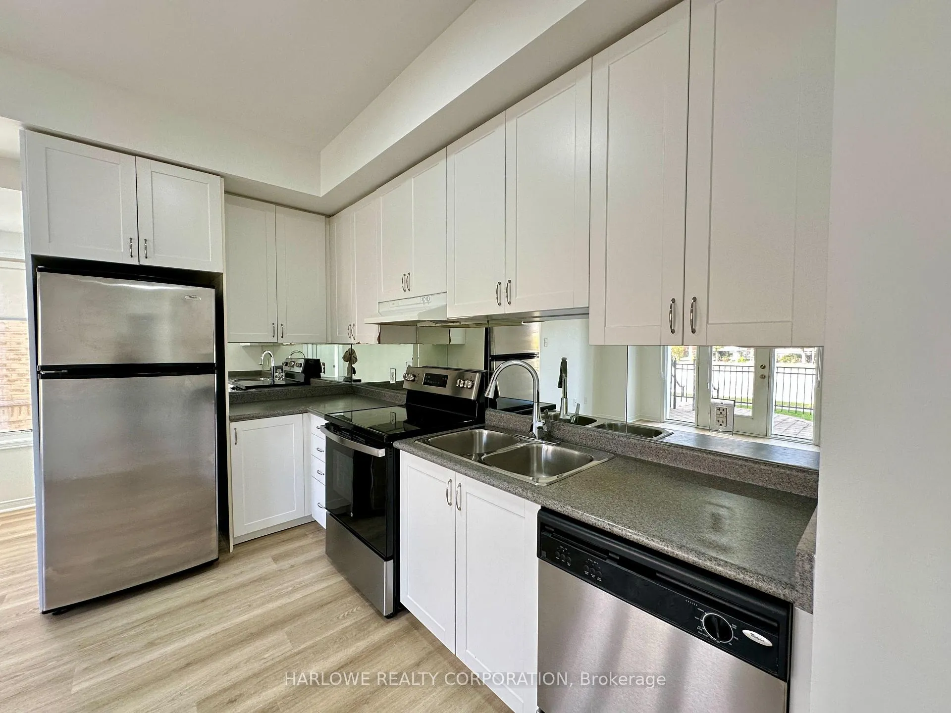 Photo 4 of Unit 59, 60 Fairwood Circle, Brampton, Sandringham-Wellington — HOMEH