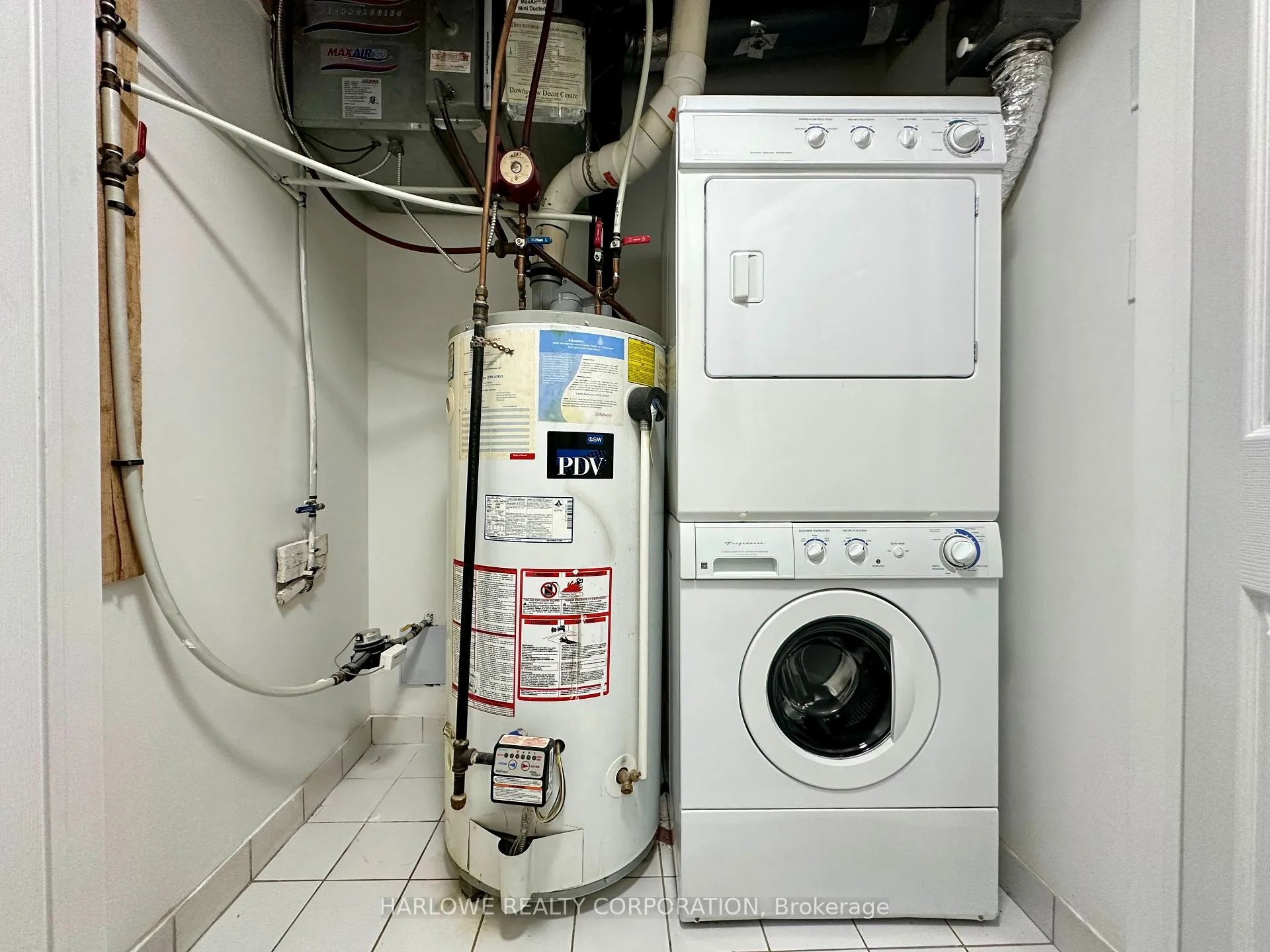 Photo 11 of Unit 59, 60 Fairwood Circle, Brampton, Sandringham-Wellington — HOMEH