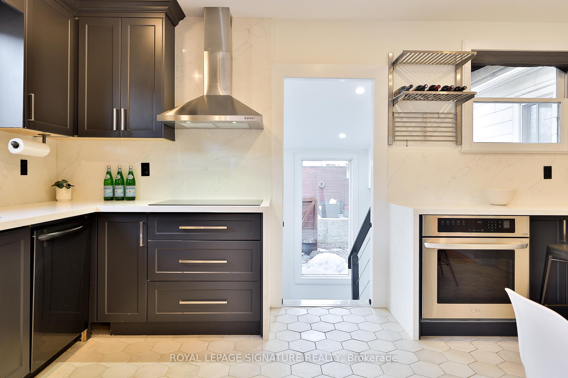 Photo 11 of 48 Westbrook Avenue, Toronto, Woodbine-Lumsden — HOMEH