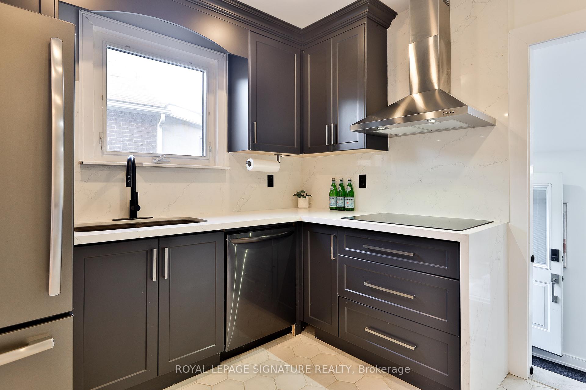 Photo 16 of 48 Westbrook Avenue, Toronto, Woodbine-Lumsden — HOMEH