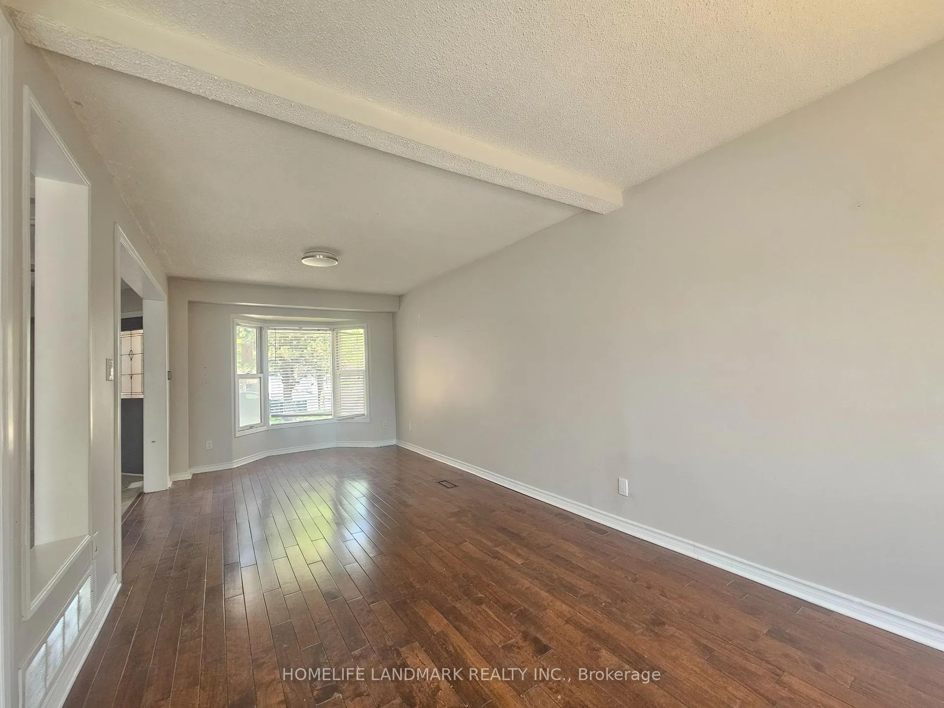 Photo 11 of 796 Bennett Crescent, Oshawa, Pinecrest — HOMEH