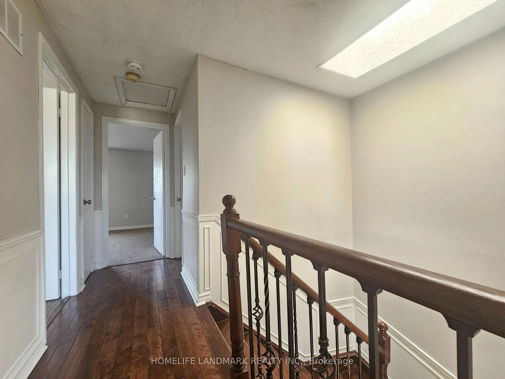 Photo 15 of 796 Bennett Crescent, Oshawa, Pinecrest — HOMEH