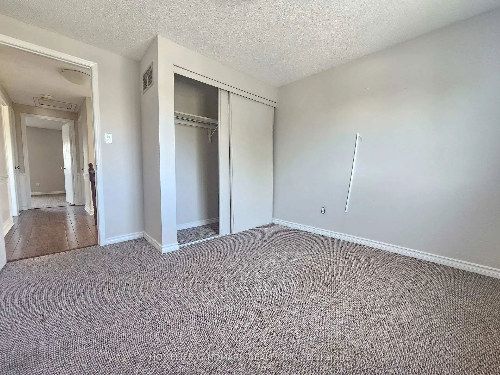 Photo 16 of 796 Bennett Crescent, Oshawa, Pinecrest — HOMEH