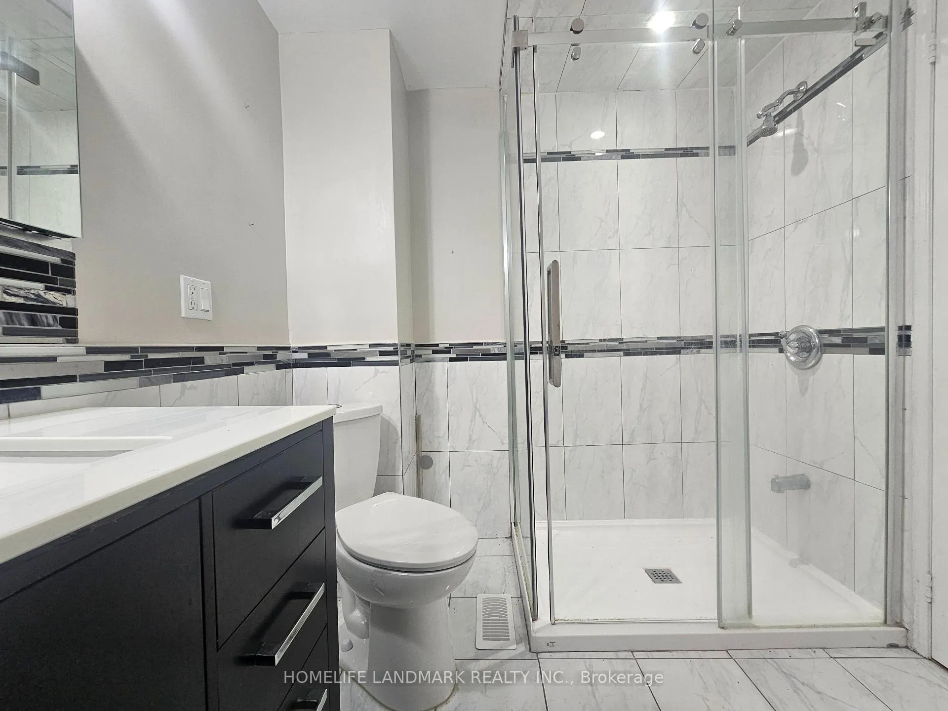 Photo 22 of 796 Bennett Crescent, Oshawa, Pinecrest — HOMEH