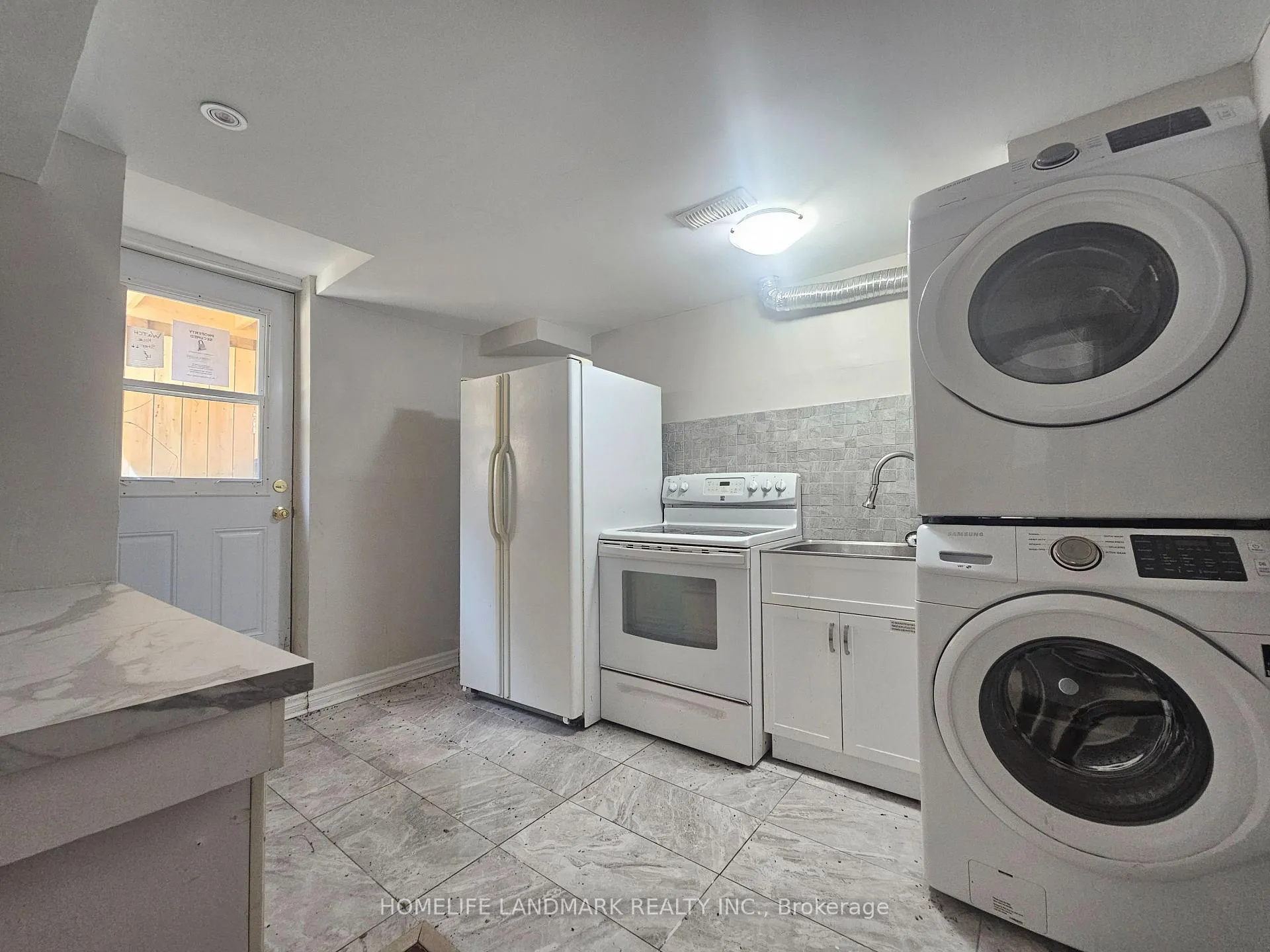 Photo 26 of 796 Bennett Crescent, Oshawa, Pinecrest — HOMEH