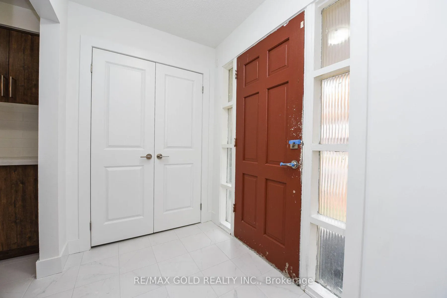 Photo 2 of 51 Malcolm Crescent, Brampton, Central Park — HOMEH