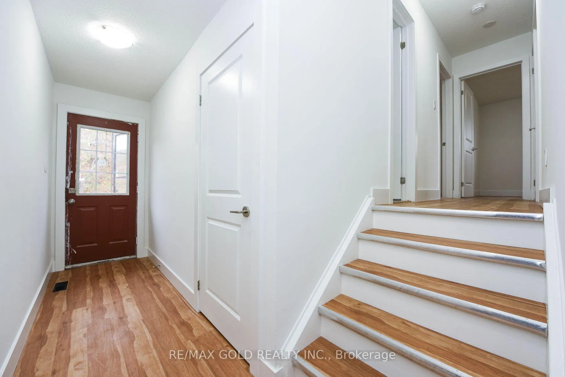 Photo 8 of 51 Malcolm Crescent, Brampton, Central Park — HOMEH