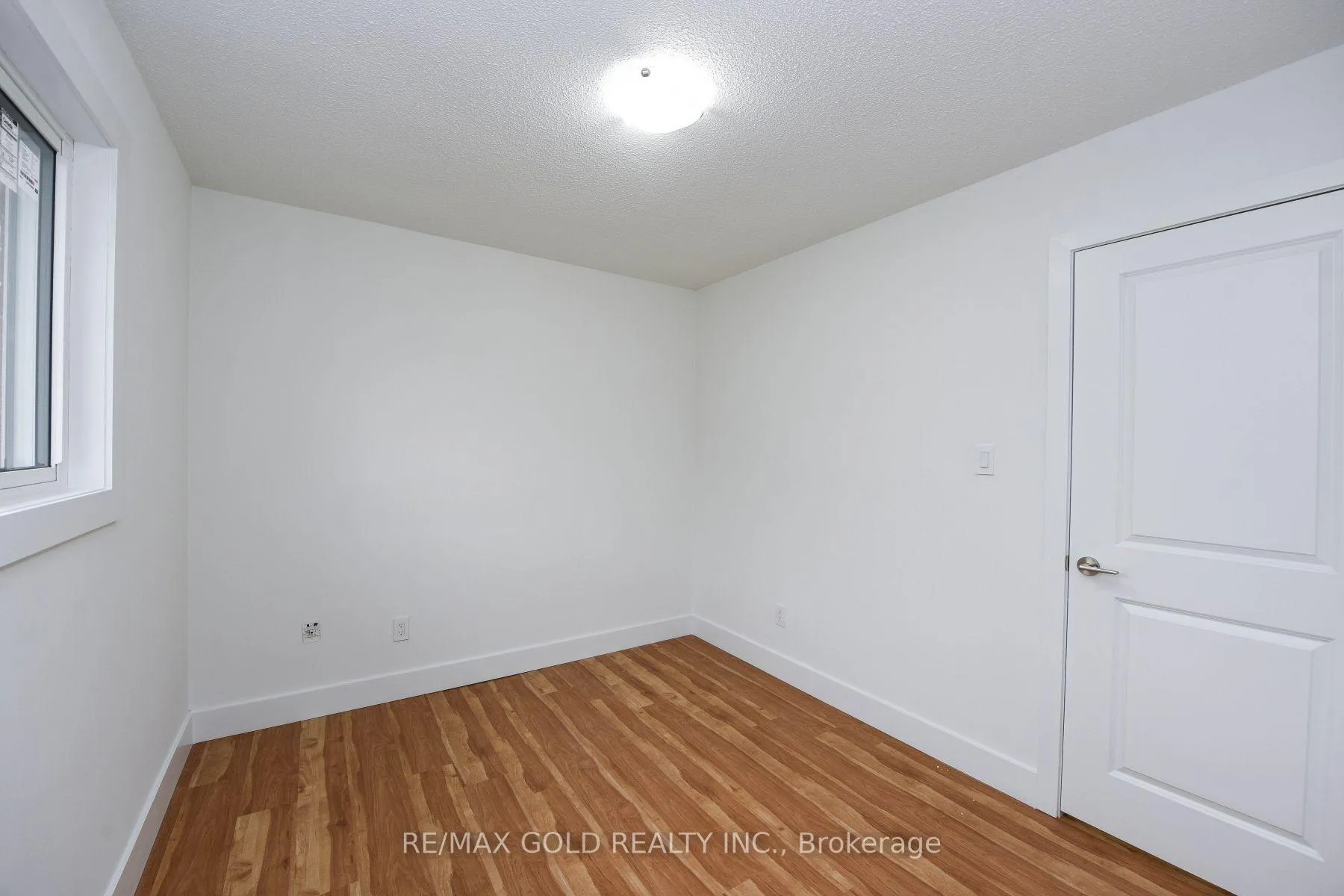 Photo 11 of 51 Malcolm Crescent, Brampton, Central Park — HOMEH