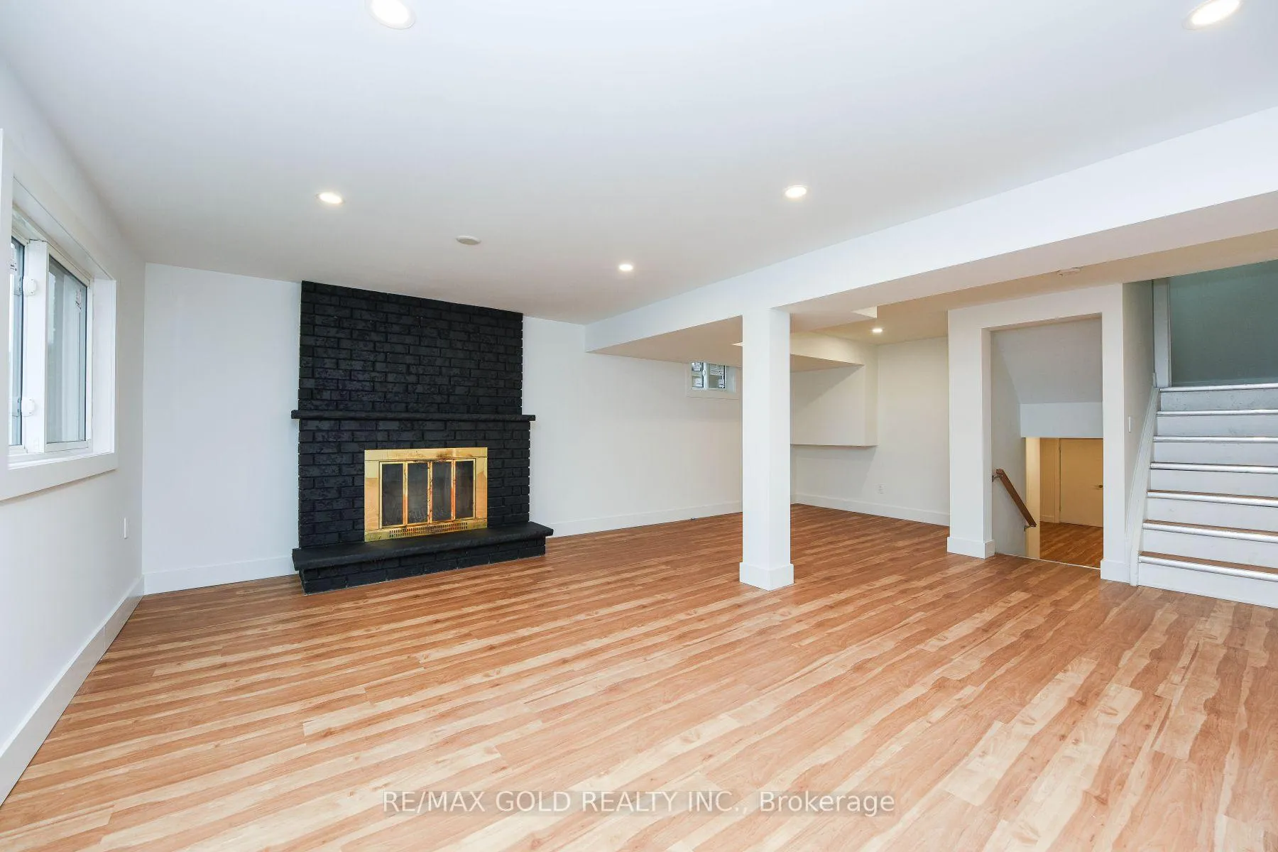 Photo 20 of 51 Malcolm Crescent, Brampton, Central Park — HOMEH