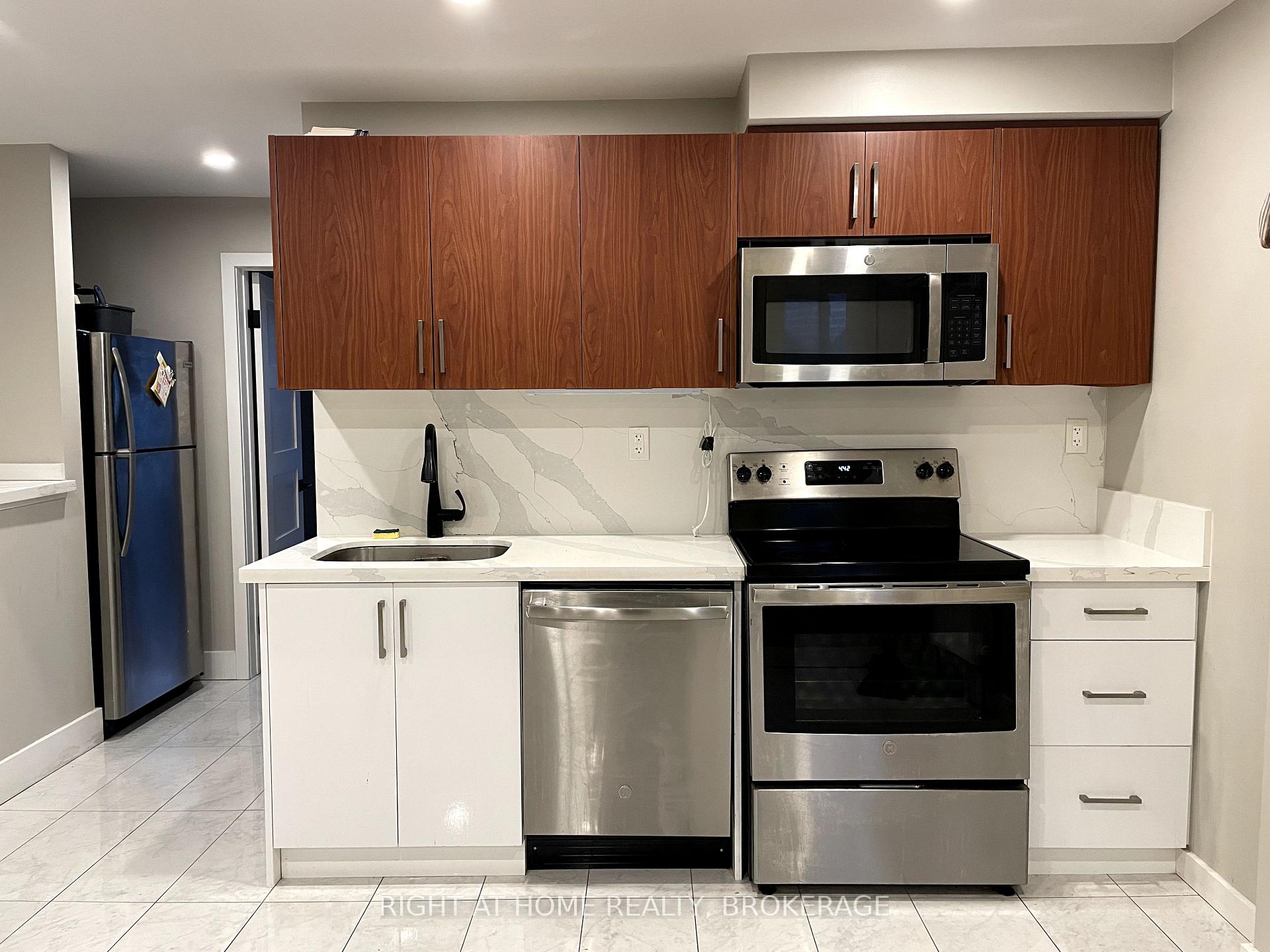 Front of Unit 2, 37 Somerset Avenue