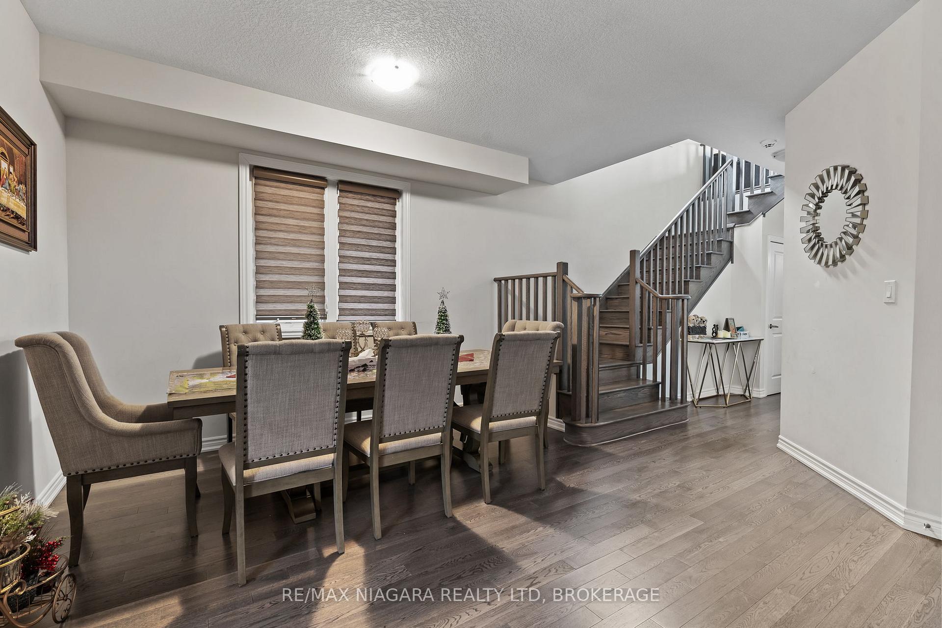 Photo 7 of 415 Barker Parkway, Thorold, Rolling Meadows — HOMEH