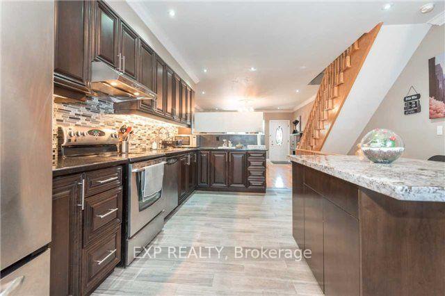 Photo 6 of 174 Bellwoods Avenue, Toronto, Trinity-Bellwoods — HOMEH