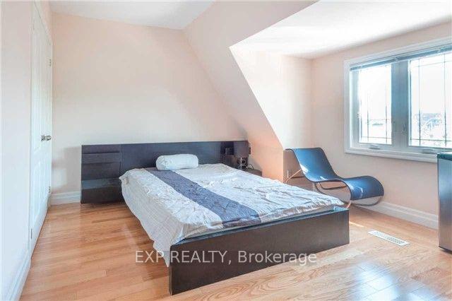 Photo 7 of 174 Bellwoods Avenue, Toronto, Trinity-Bellwoods — HOMEH