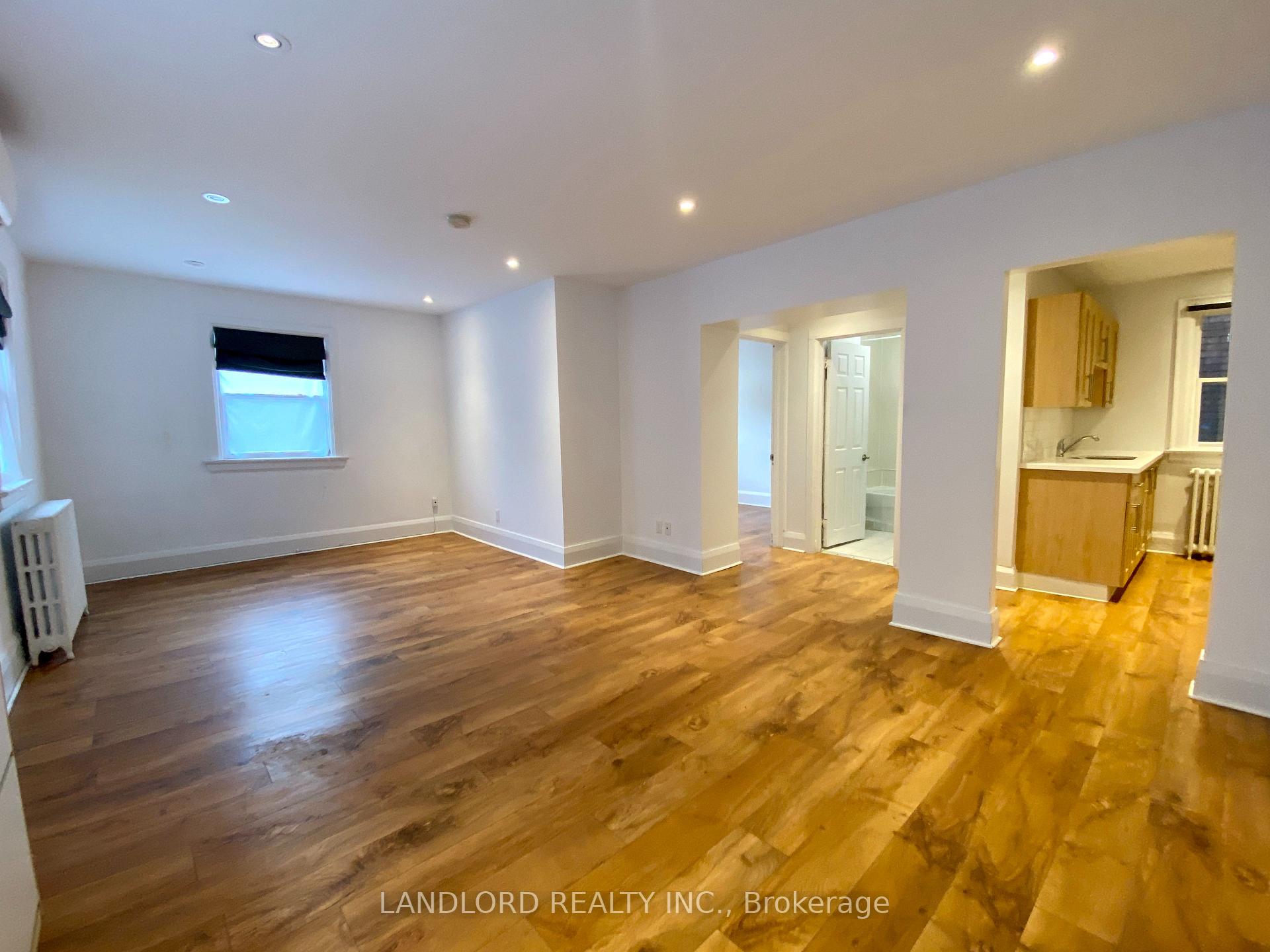 Photo 1 of Unit 4, 135 Chisholm Avenue, Toronto, Woodbine-Lumsden — HOMEH