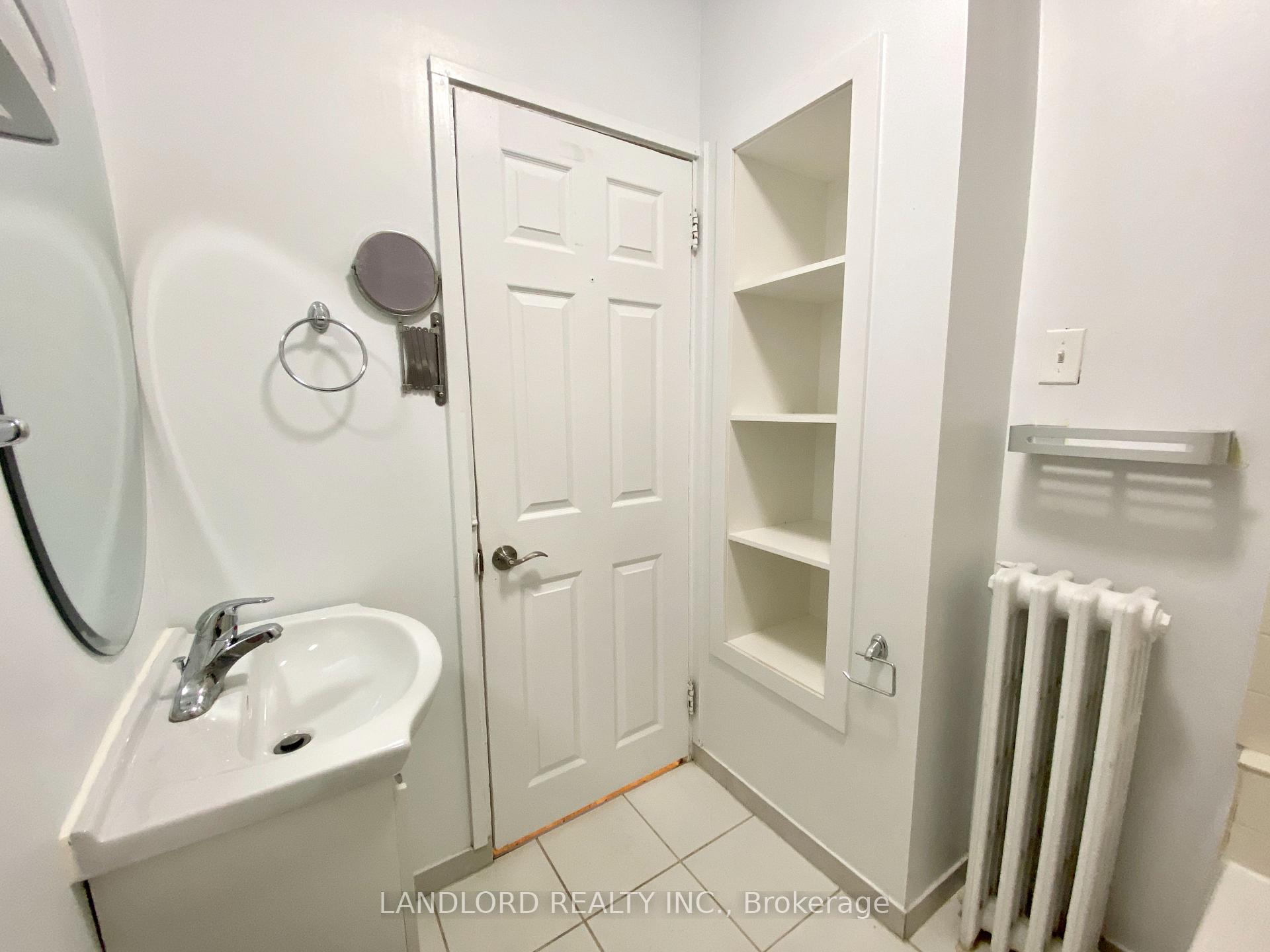 Photo 15 of Unit 4, 135 Chisholm Avenue, Toronto, Woodbine-Lumsden — HOMEH
