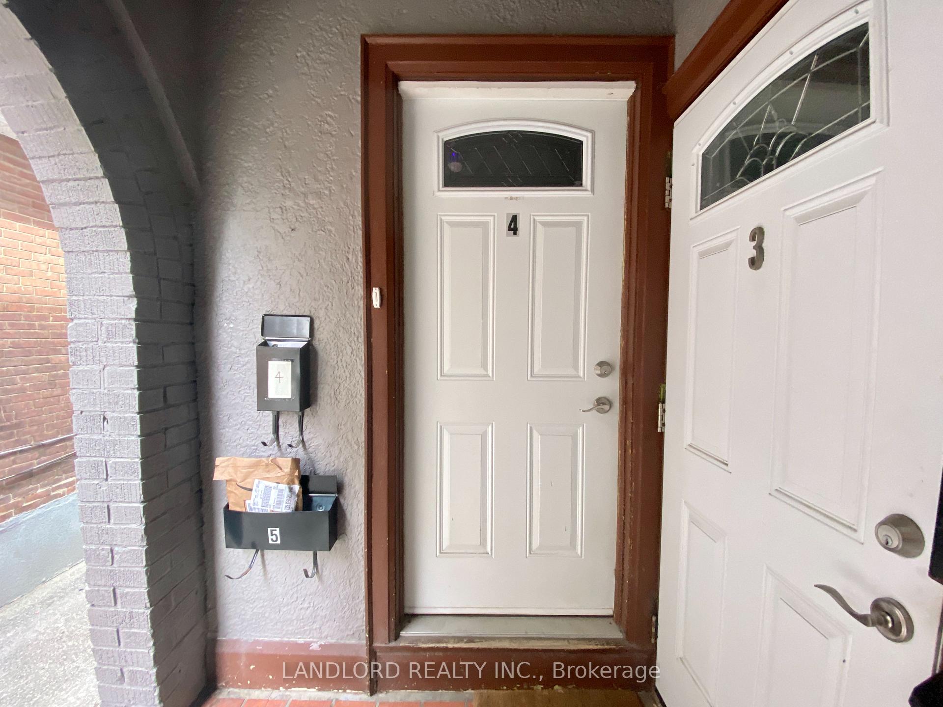 Photo 17 of Unit 4, 135 Chisholm Avenue, Toronto, Woodbine-Lumsden — HOMEH