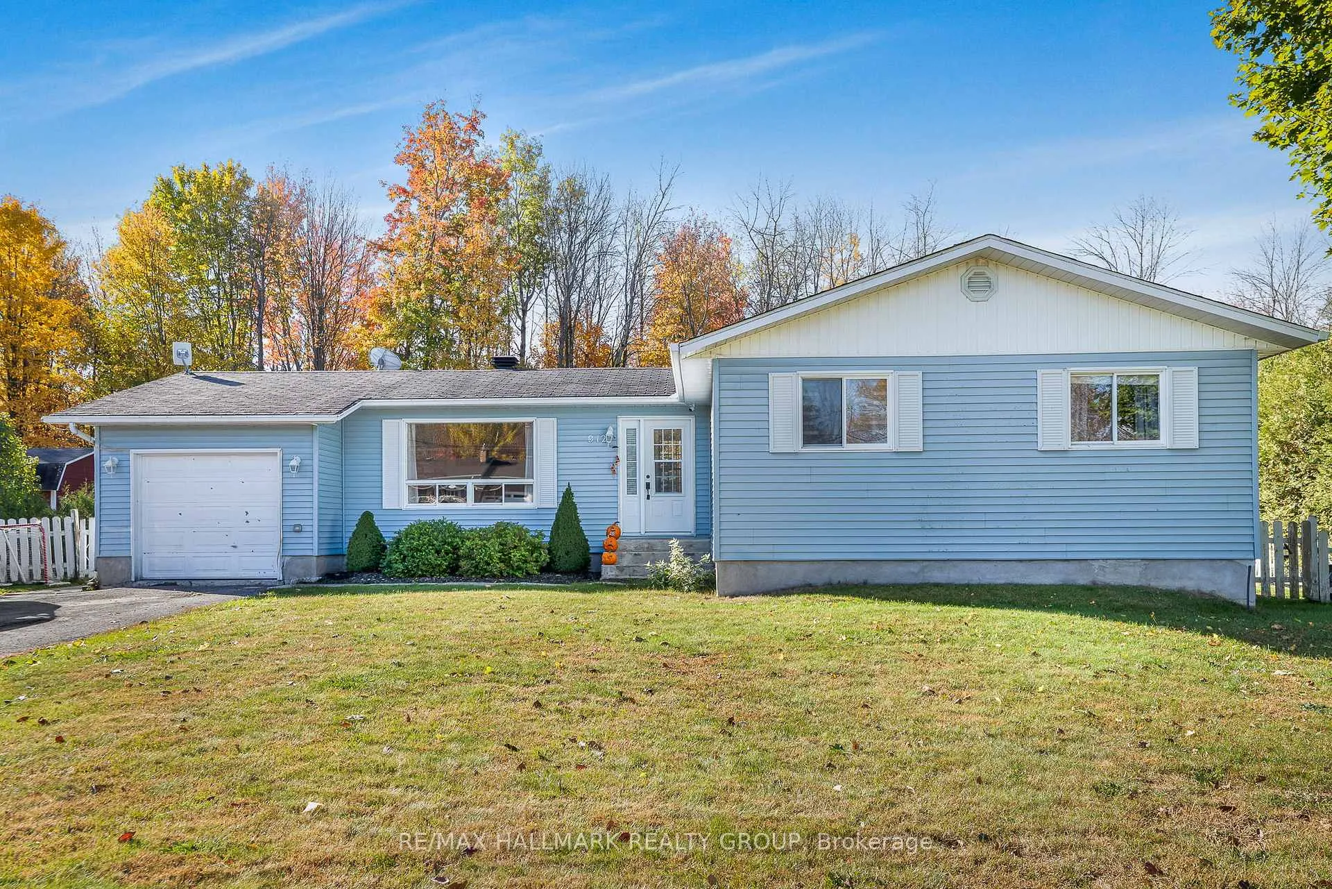 Photo 1 of 912 Pattee Road E, Champlain, Champlain Twp — HOMEH
