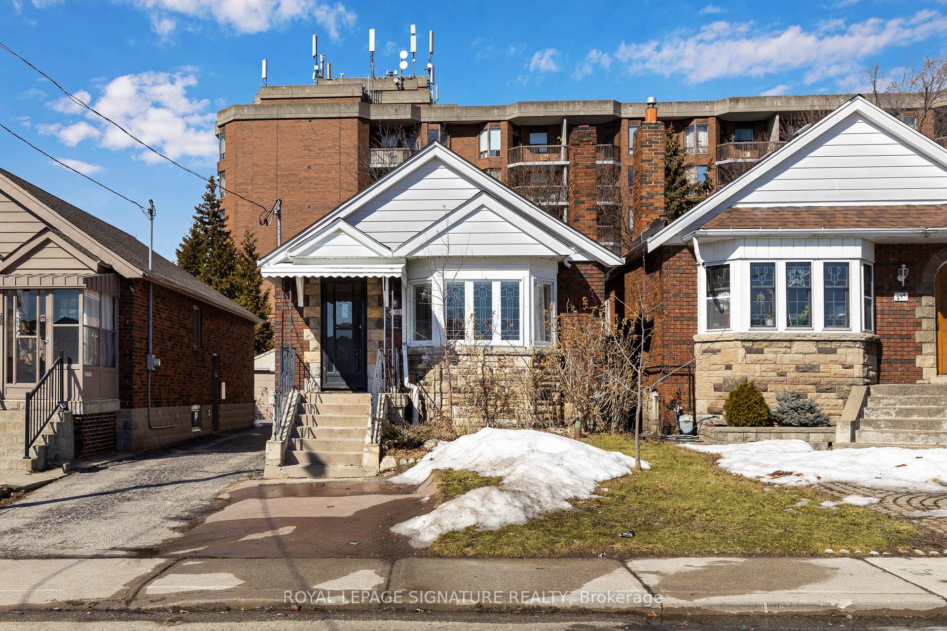 Photo 1 of 292 Floyd Avenue, Toronto, Danforth Village-East York — HOMEH